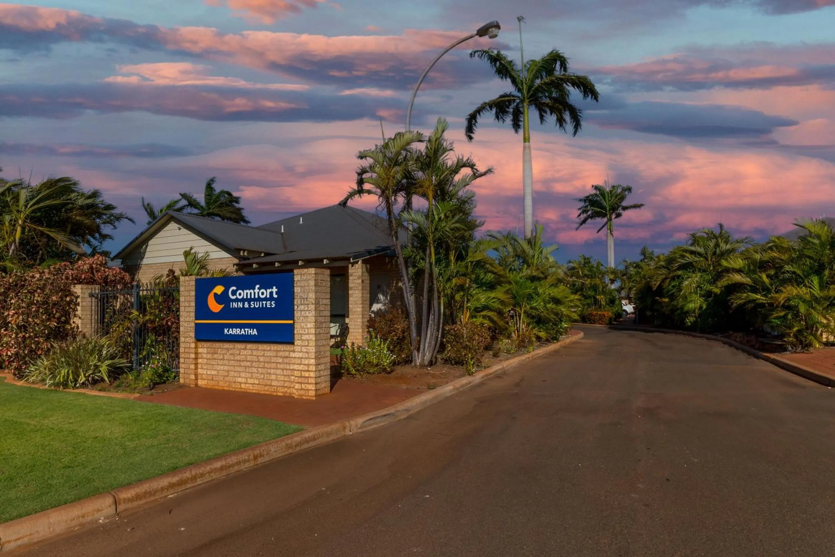 Property building in Comfort Inn & Suites Karratha