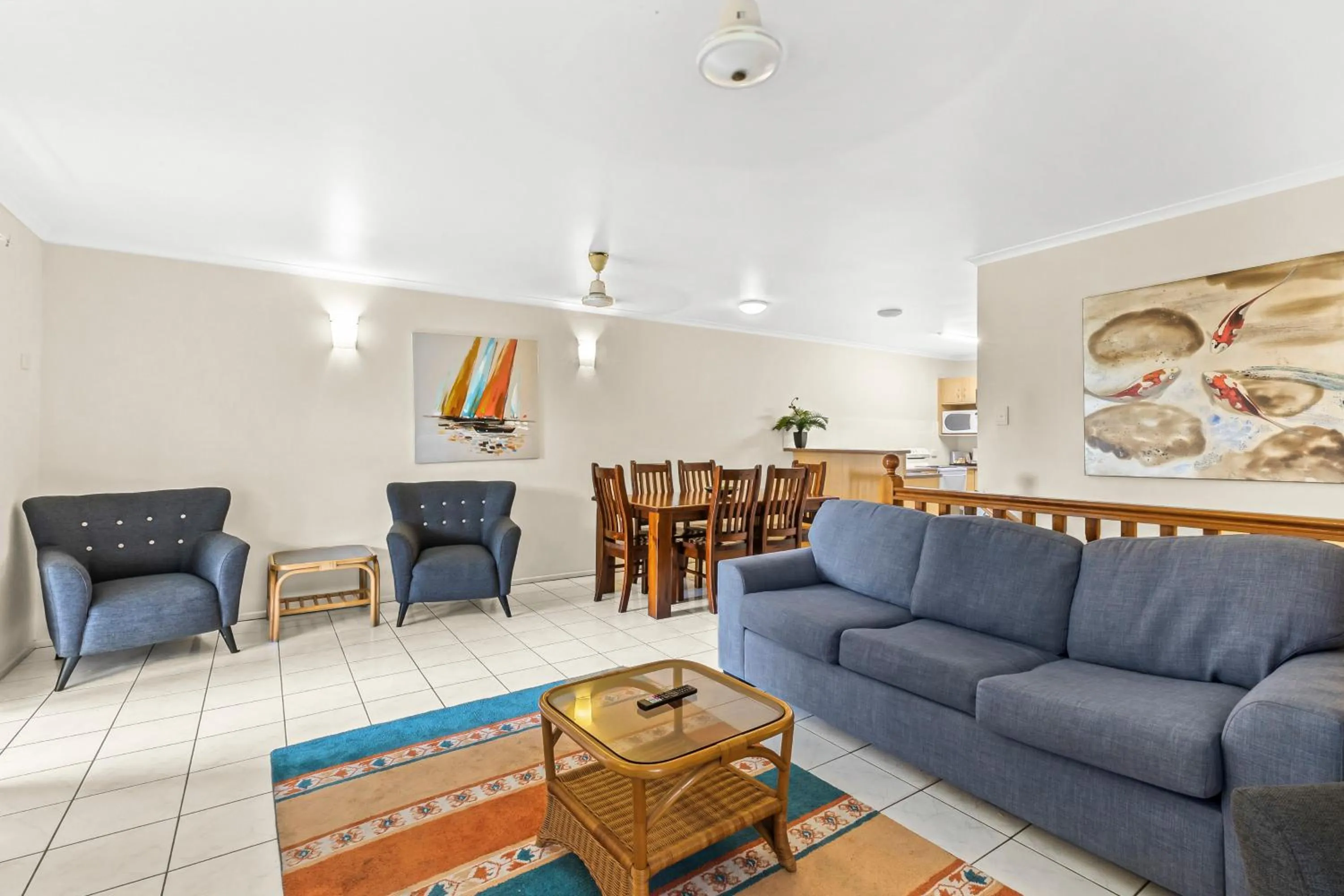 Seating area in Comfort Resort Blue Pacific