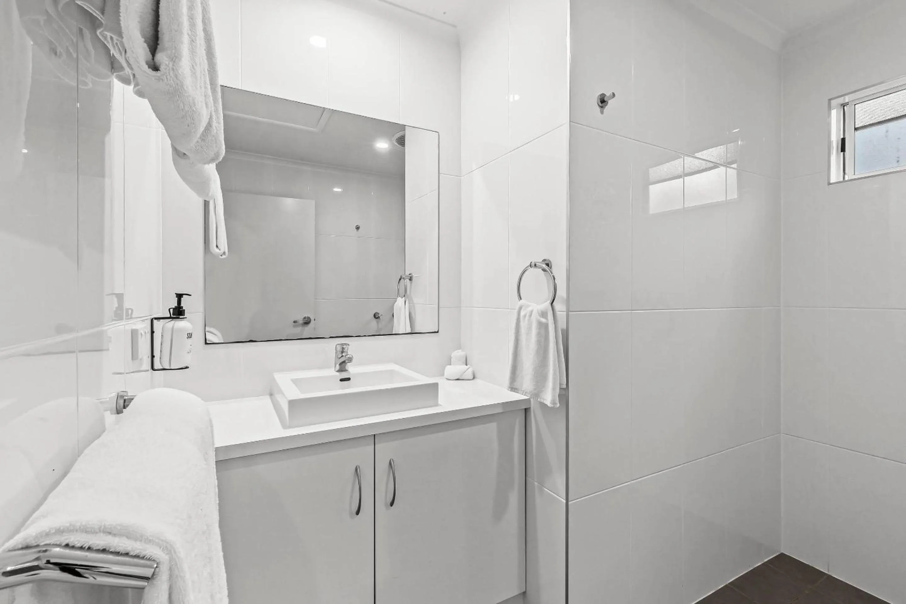 Bedroom in Comfort Resort Blue Pacific