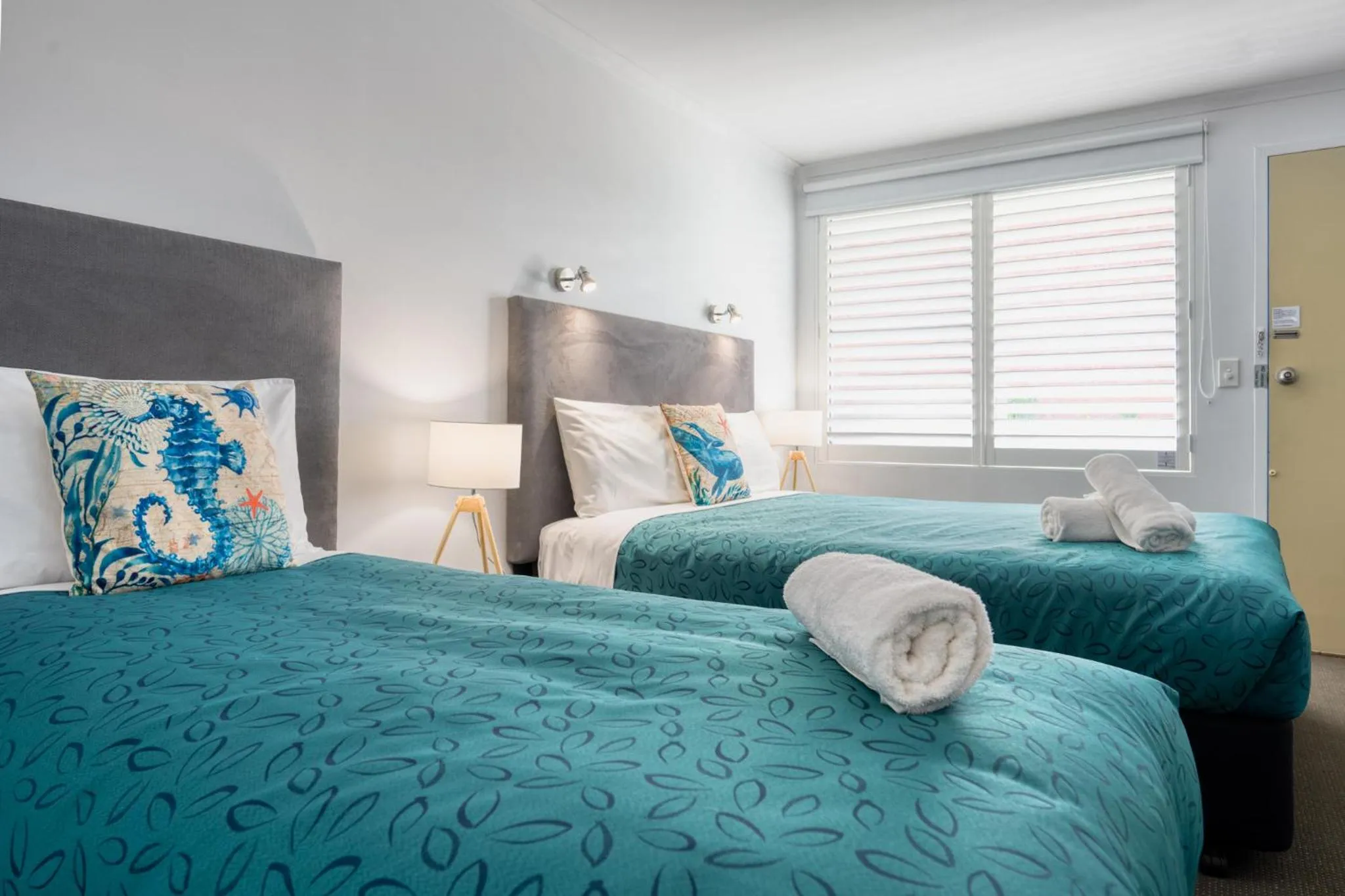 Bedroom, Bed in Comfort Inn Warrnambool International now Waves Motel and Apartments