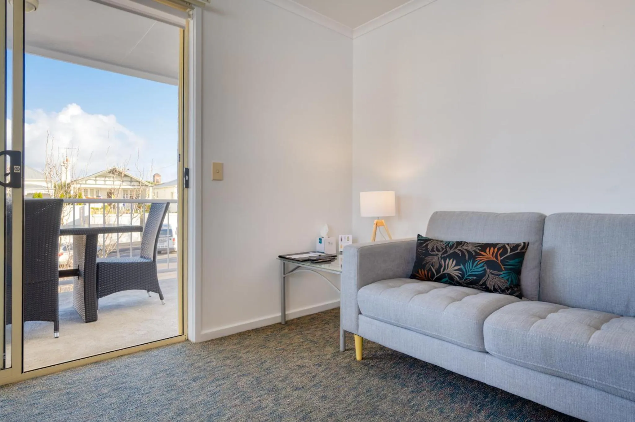 Living room in Comfort Inn Warrnambool International now Waves Motel and Apartments