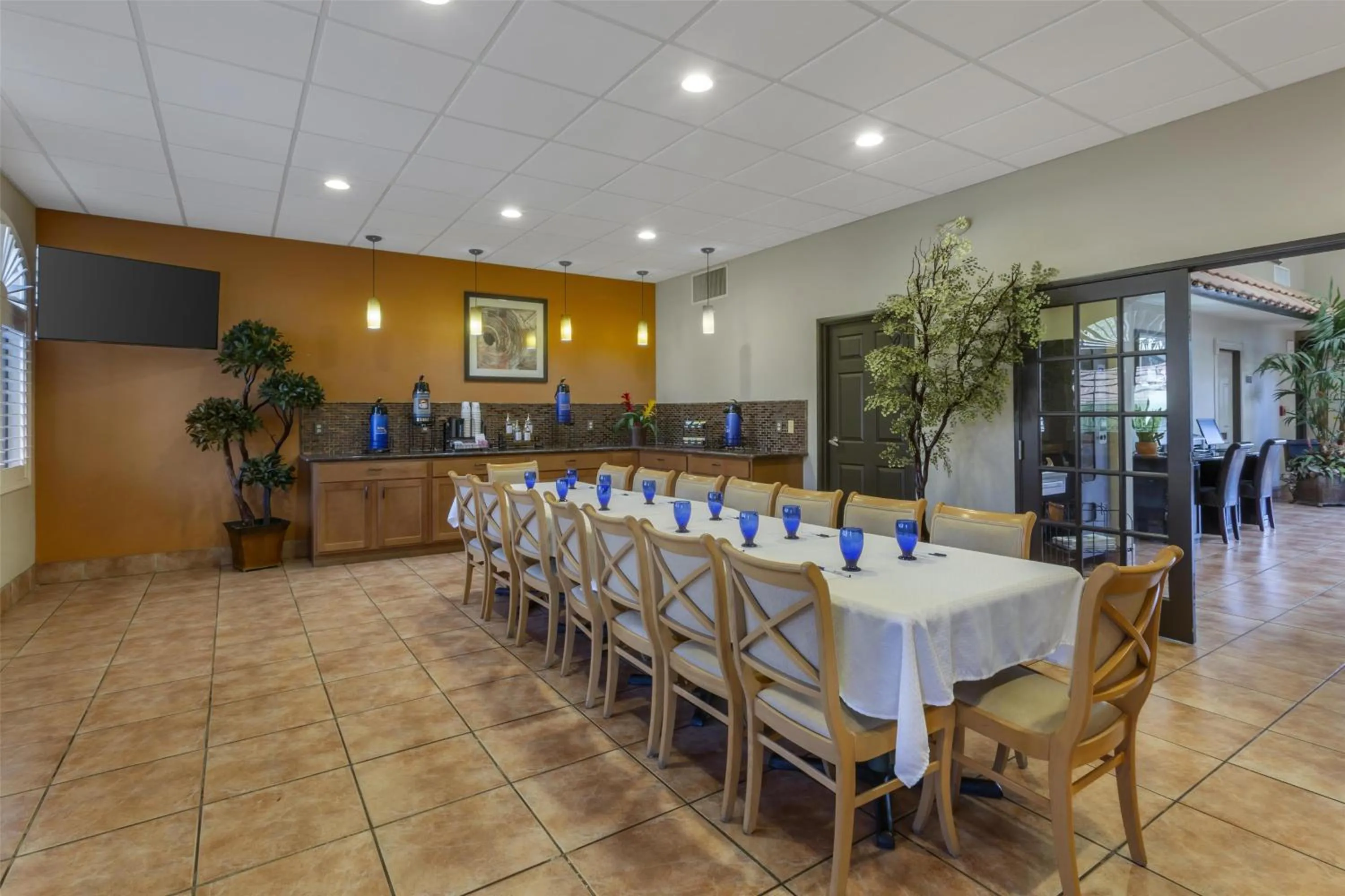 Breakfast in Best Western Copper Hills Inn