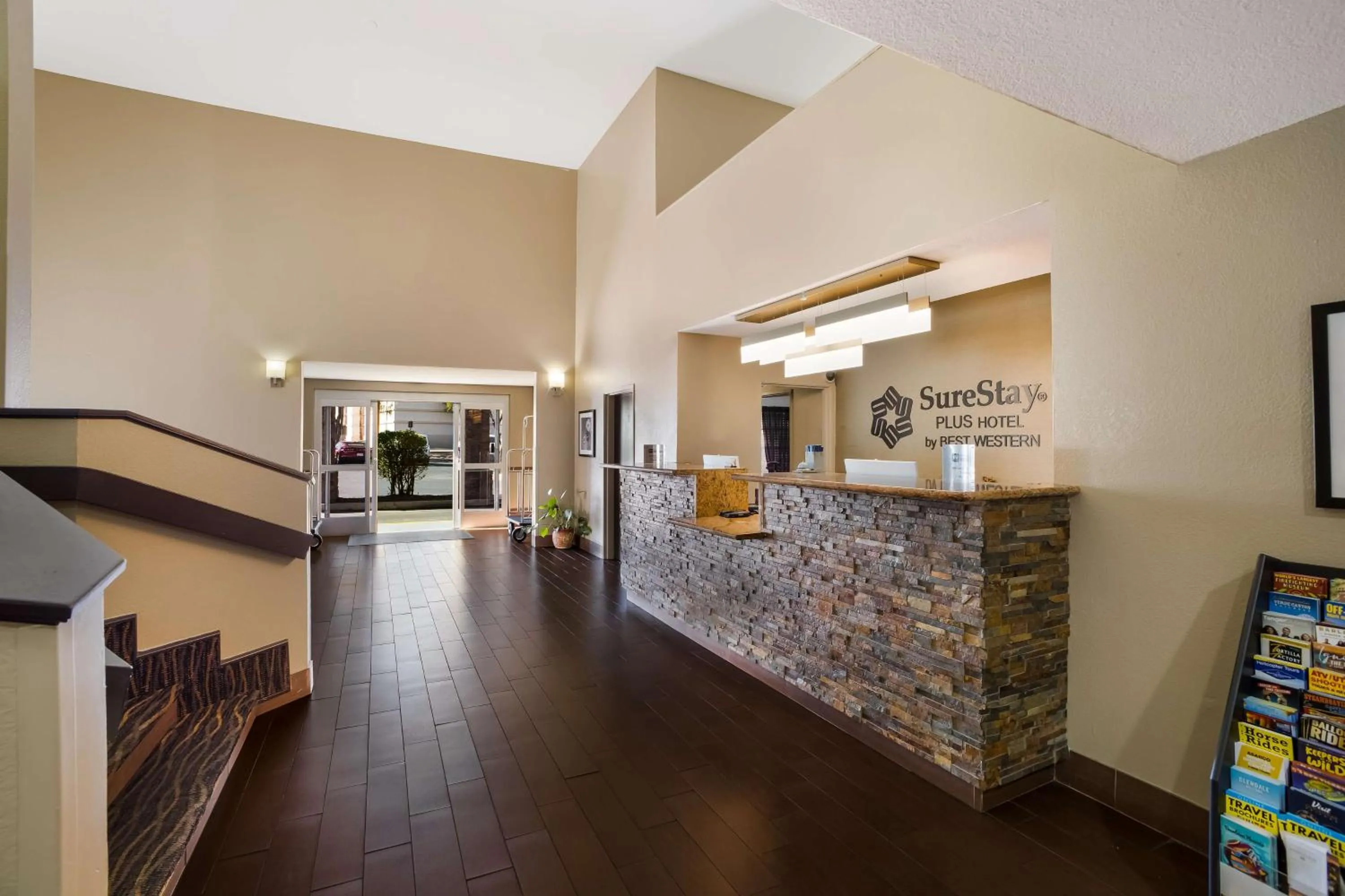 Lobby or reception in SureStay Plus by Best Western Mesa Superstition Springs