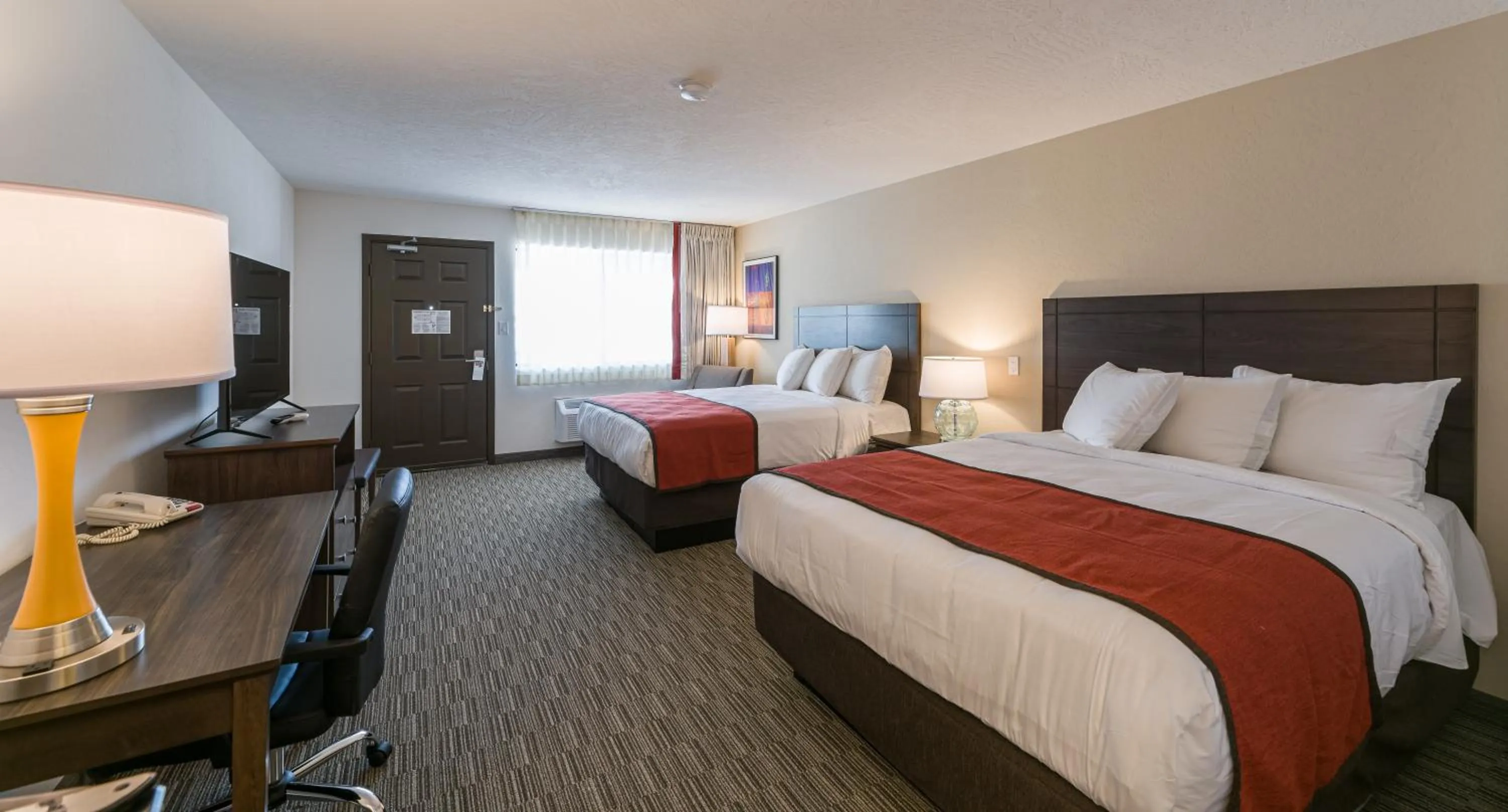 Photo of the whole room, Bed in Lux Verde Hotel