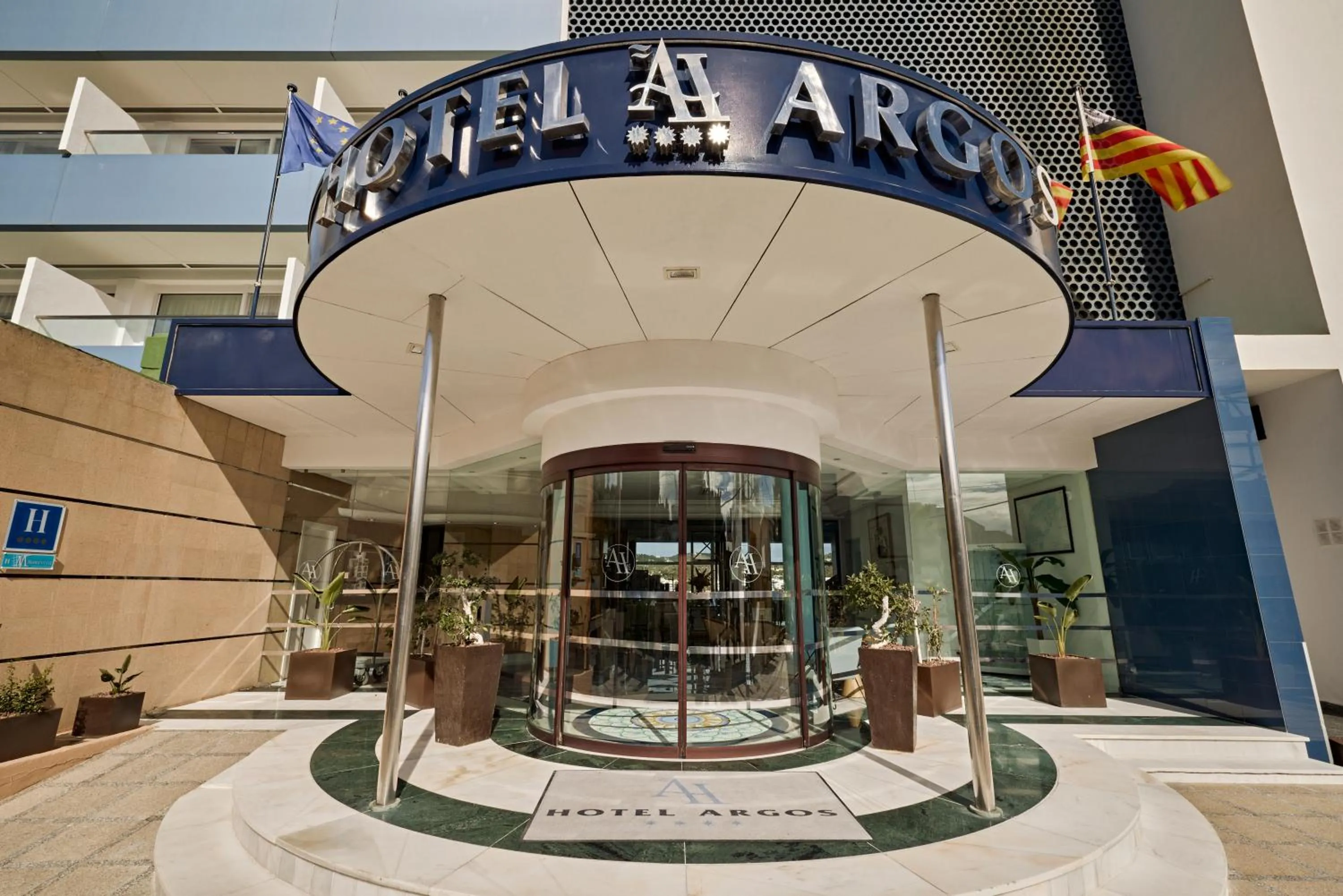 Facade/entrance in Hotel Argos Ibiza