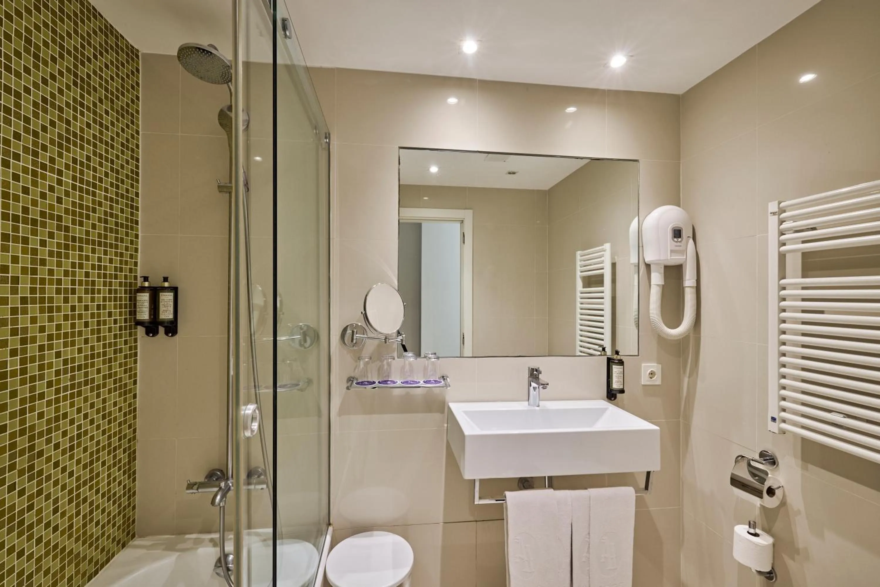 Bathroom in Hotel Argos Ibiza