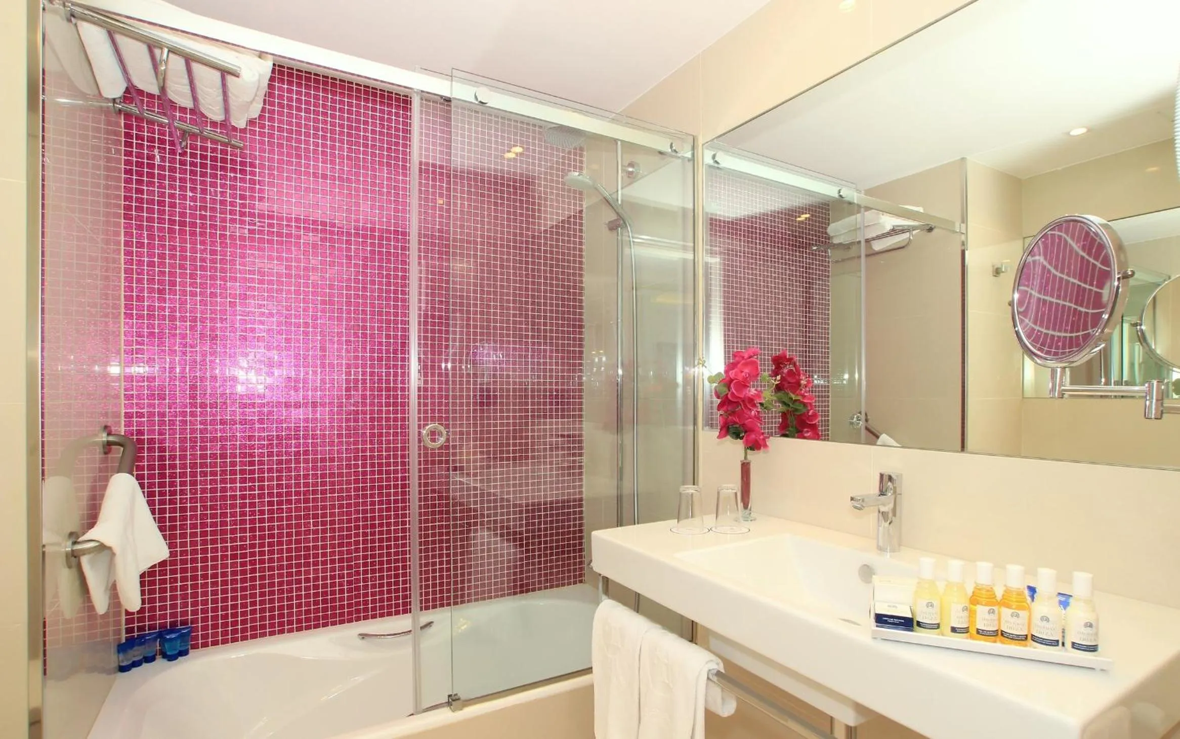 Bathroom in Hotel Argos Ibiza