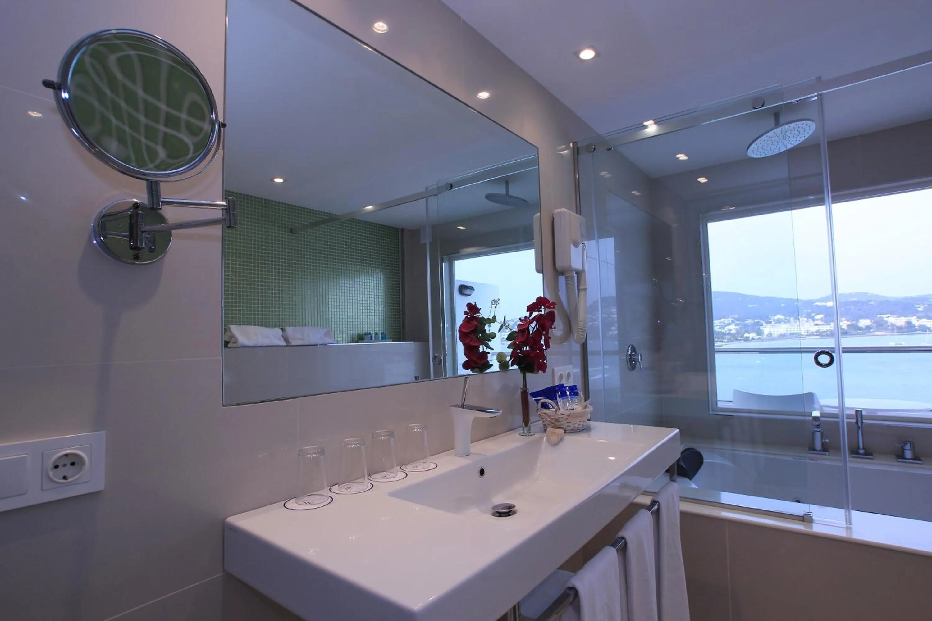 Bathroom in Hotel Argos Ibiza