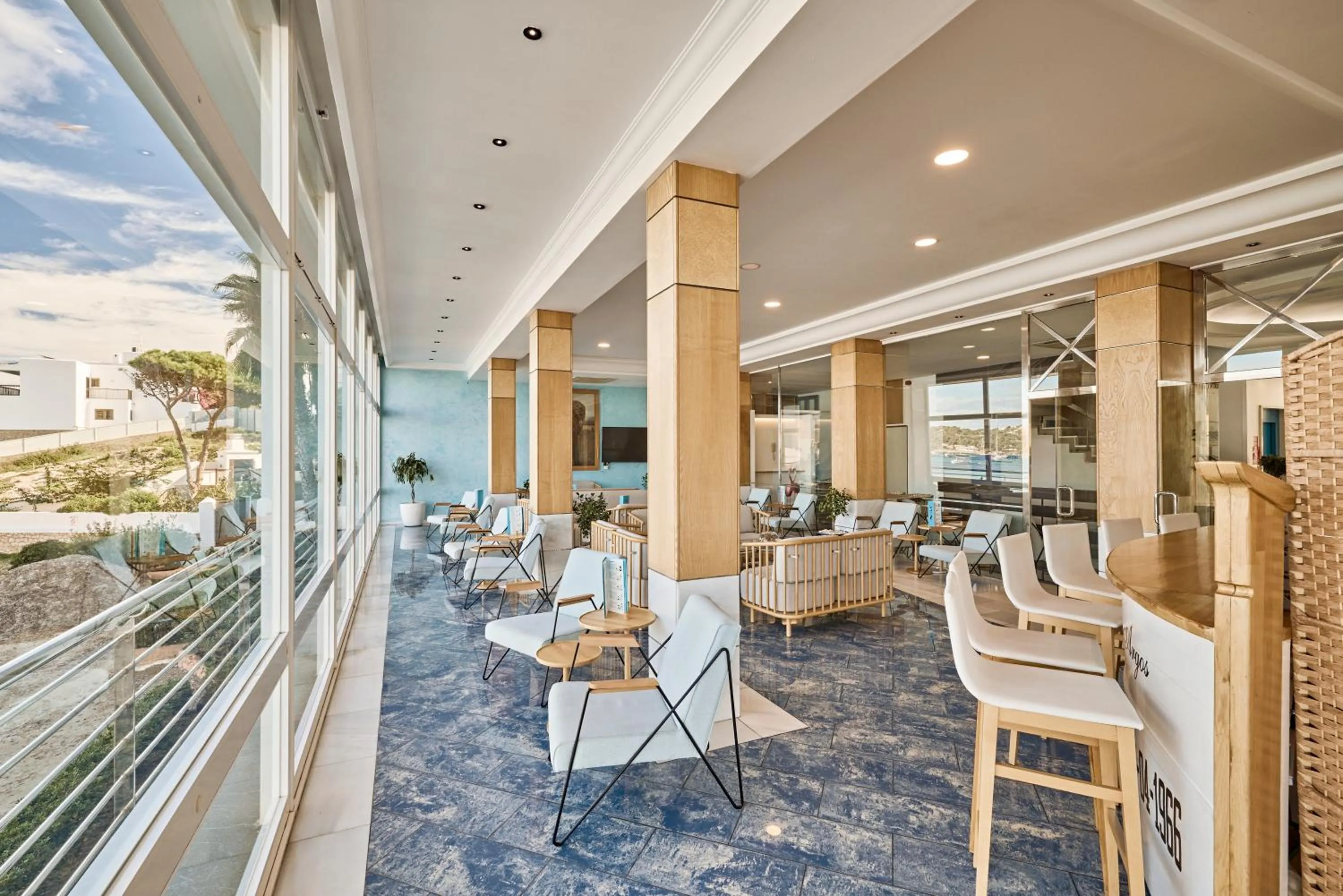 Lounge or bar in Hotel Argos Ibiza