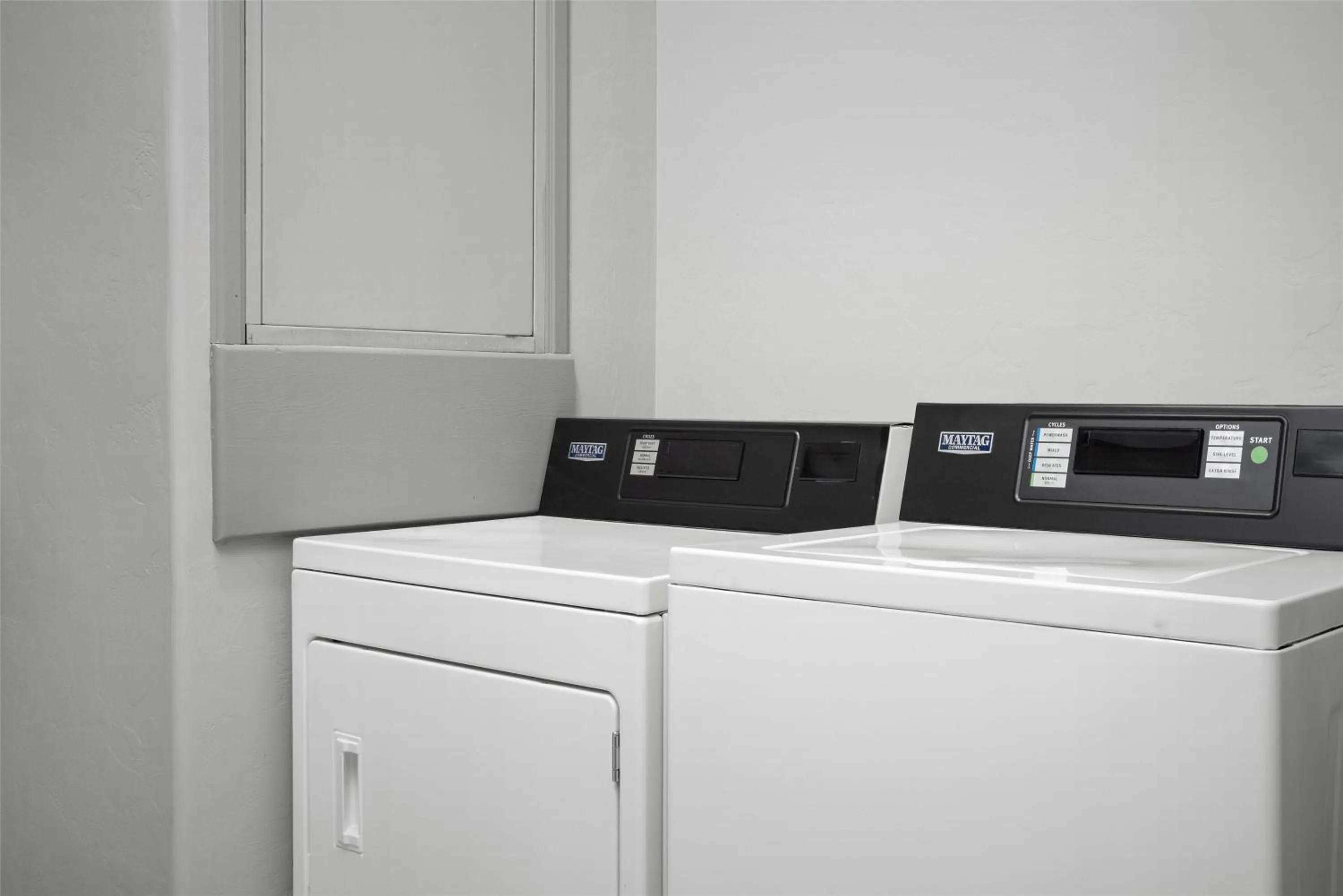 laundry in Spark By Hilton Tucson Airport