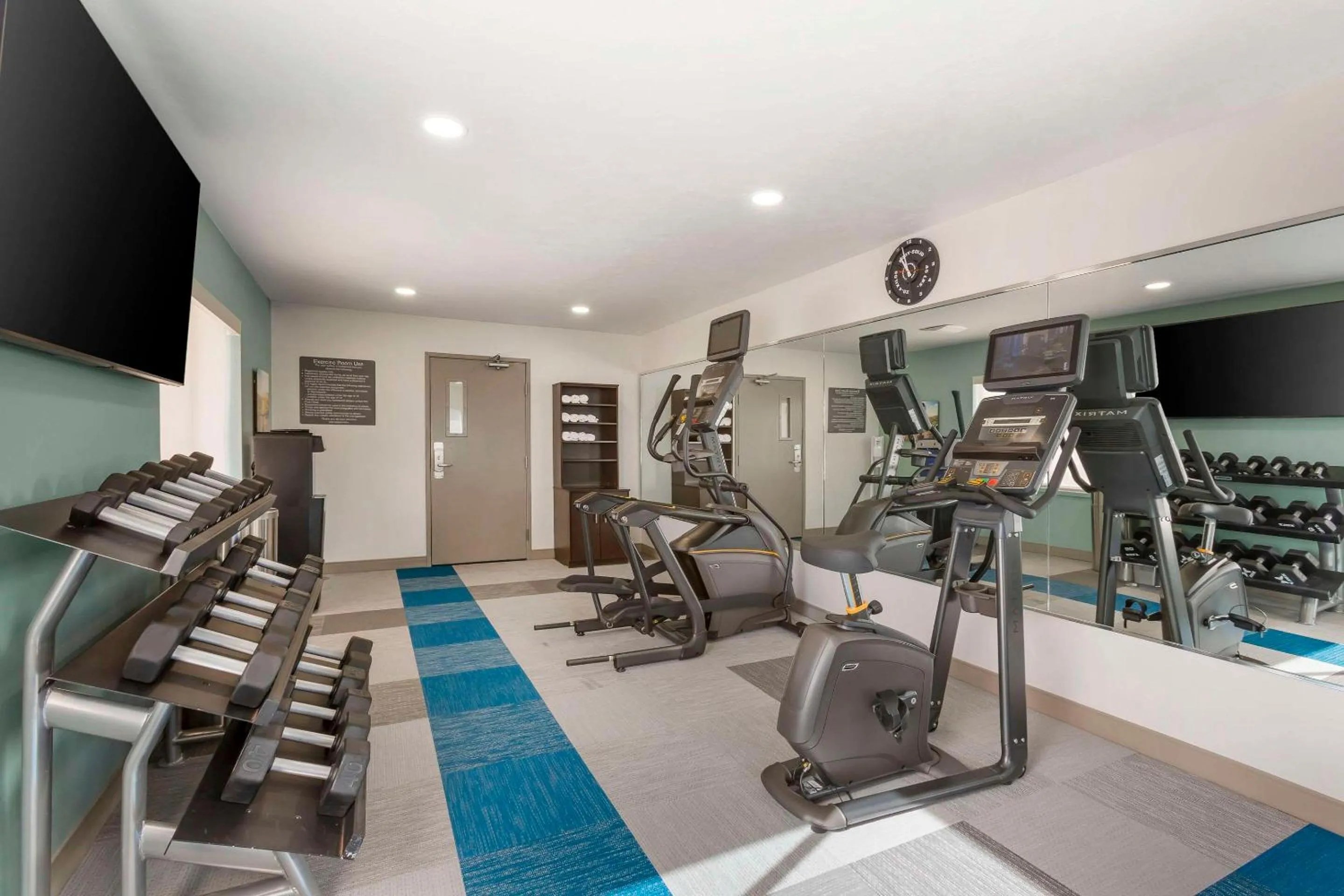 Fitness centre/facilities in Comfort Suites at Tucson Mall