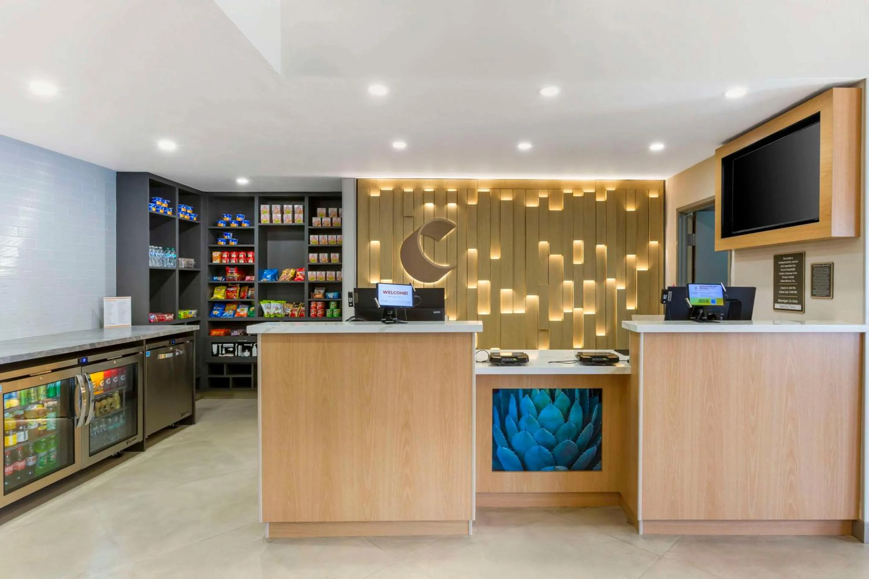 Lobby or reception in Comfort Suites at Tucson Mall