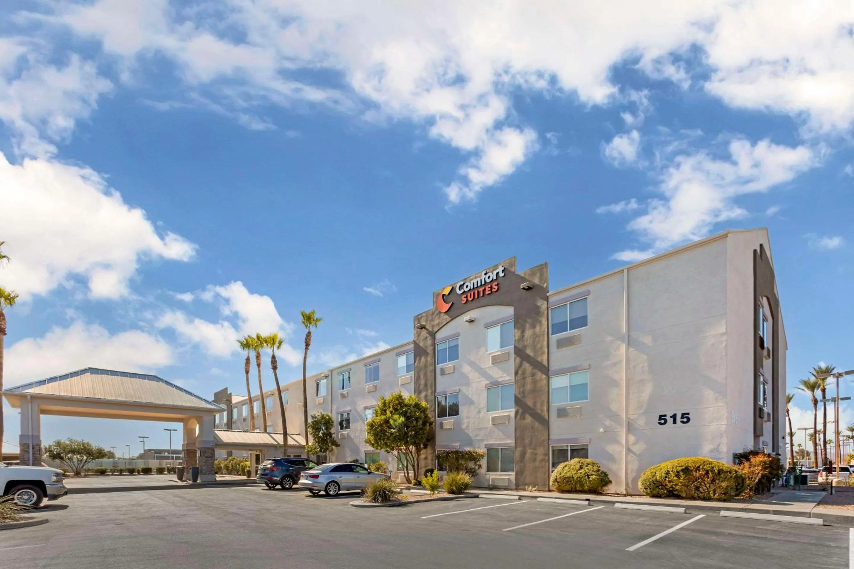 Property building in Comfort Suites at Tucson Mall