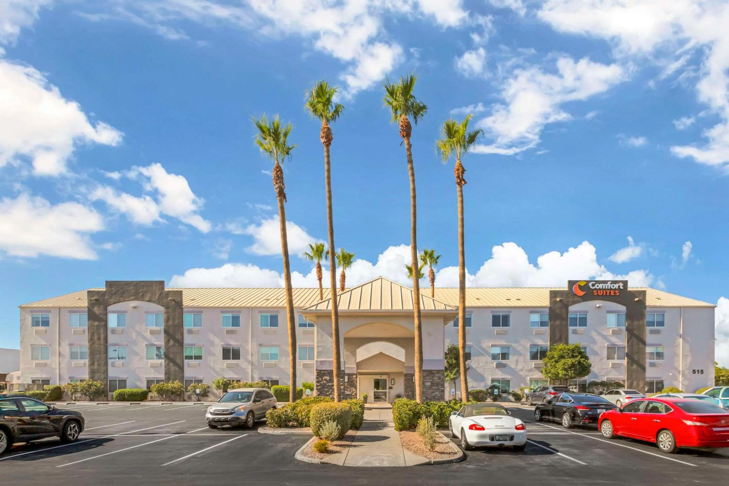 Property building in Comfort Suites at Tucson Mall