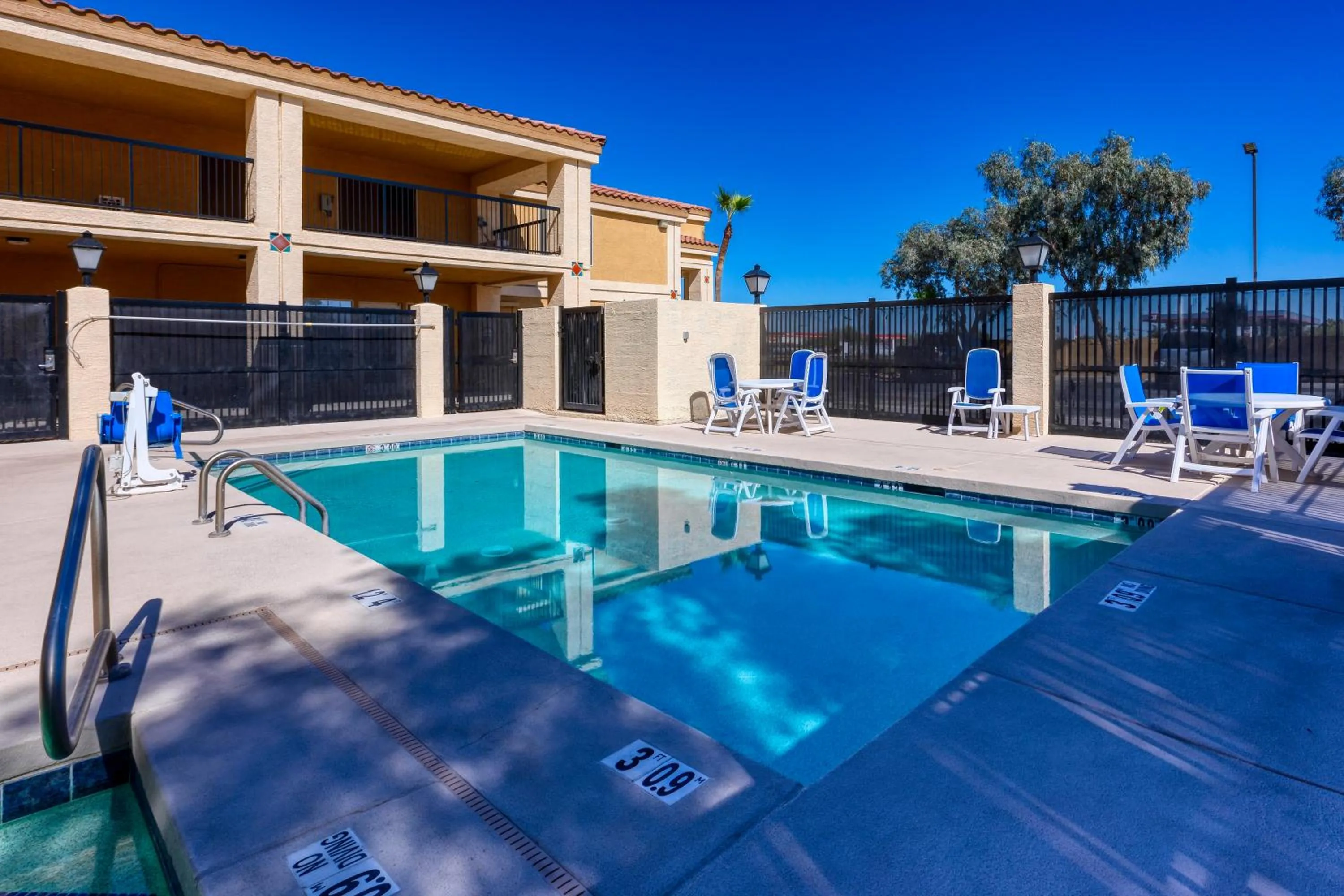 Swimming pool in Baymont by Wyndham Casa Grande