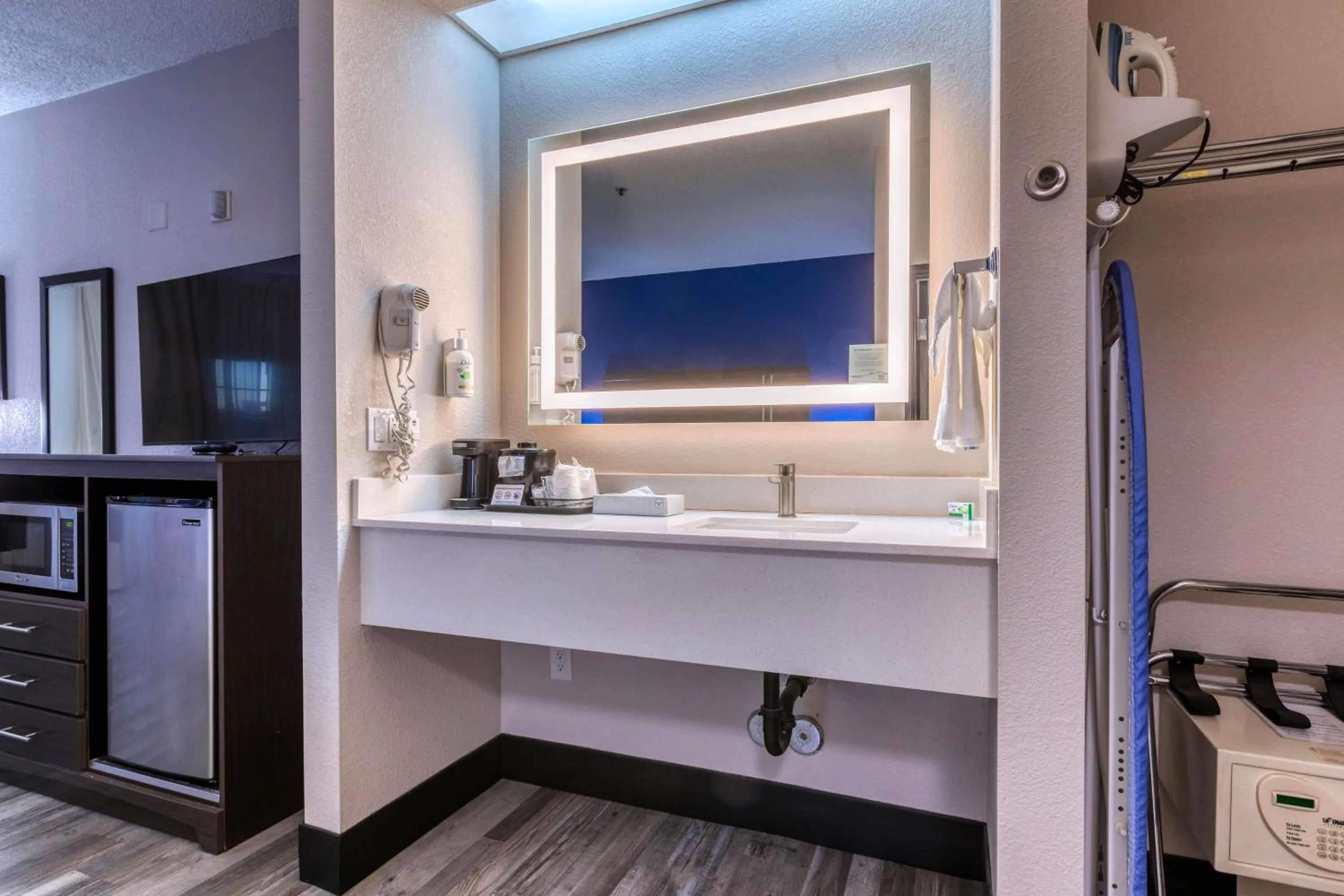 Bathroom in Baymont by Wyndham Casa Grande