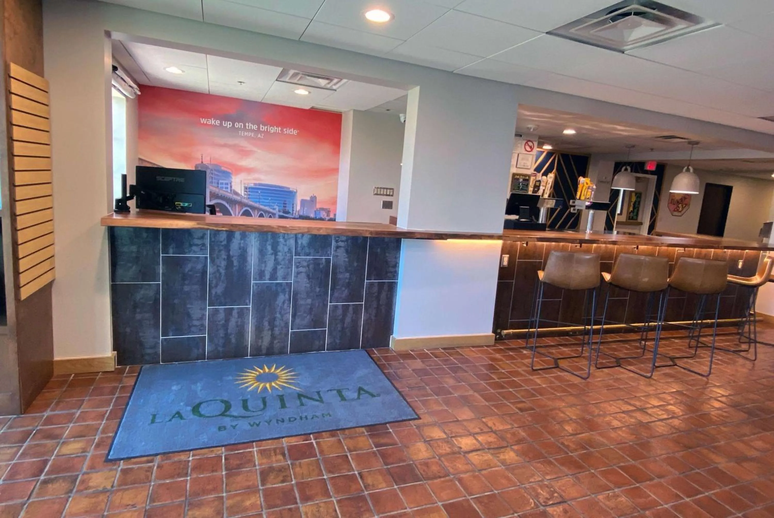 Lobby or reception in La Quinta Inn & Suites by Wyndham Tempe University, Phoenix