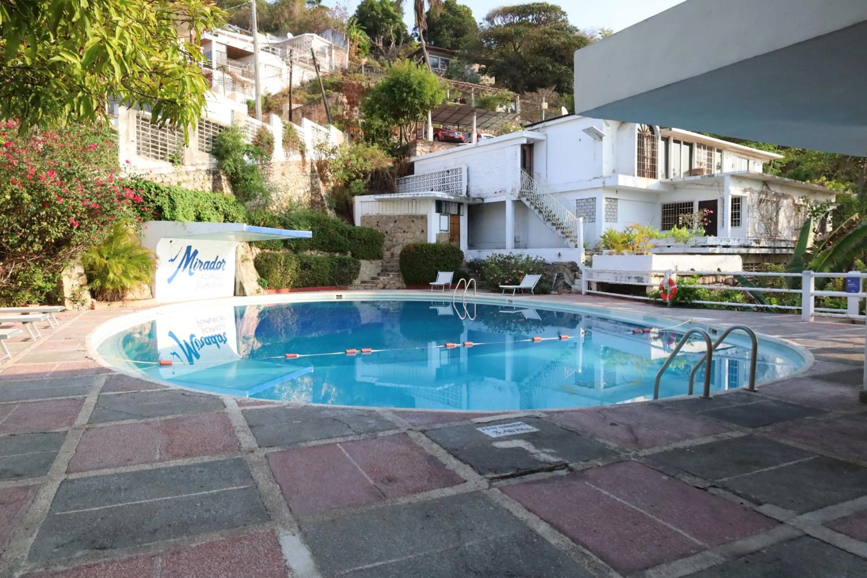 Swimming pool in Mirador Acapulco