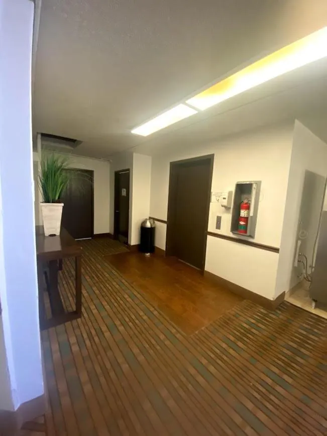 Quality Inn View of Lake Powell - Page