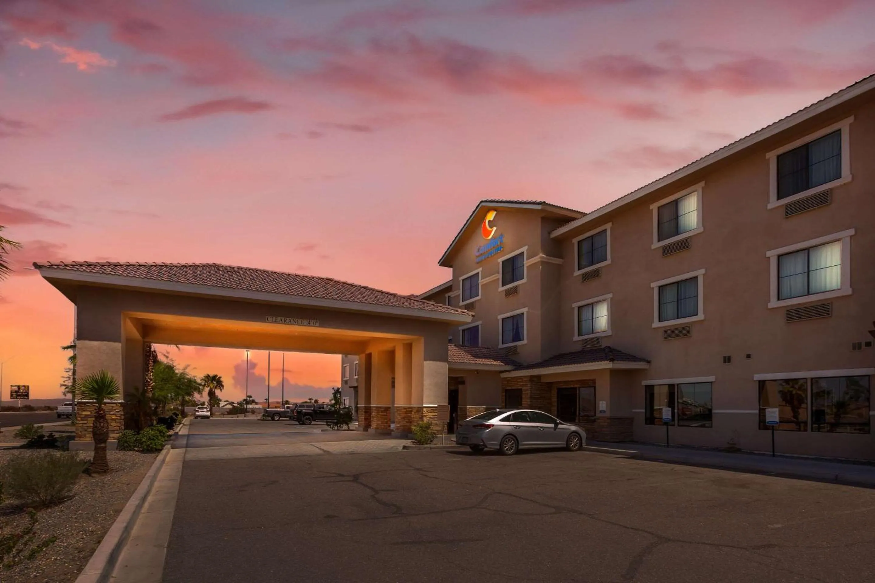 Property building in Comfort Inn and Suites Yuma I-8