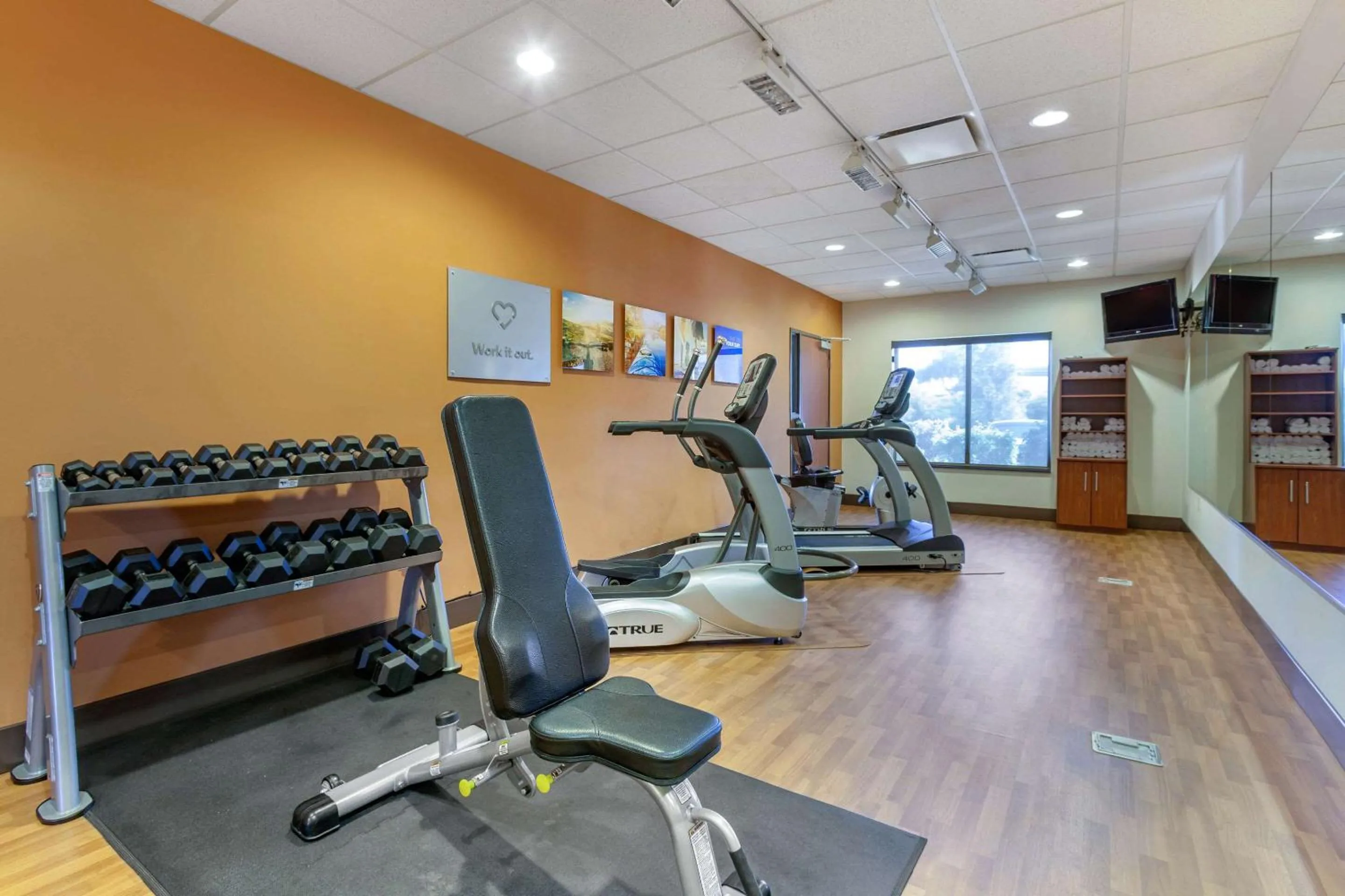 Fitness centre/facilities in Comfort Suites Glendale - State Farm Stadium Area