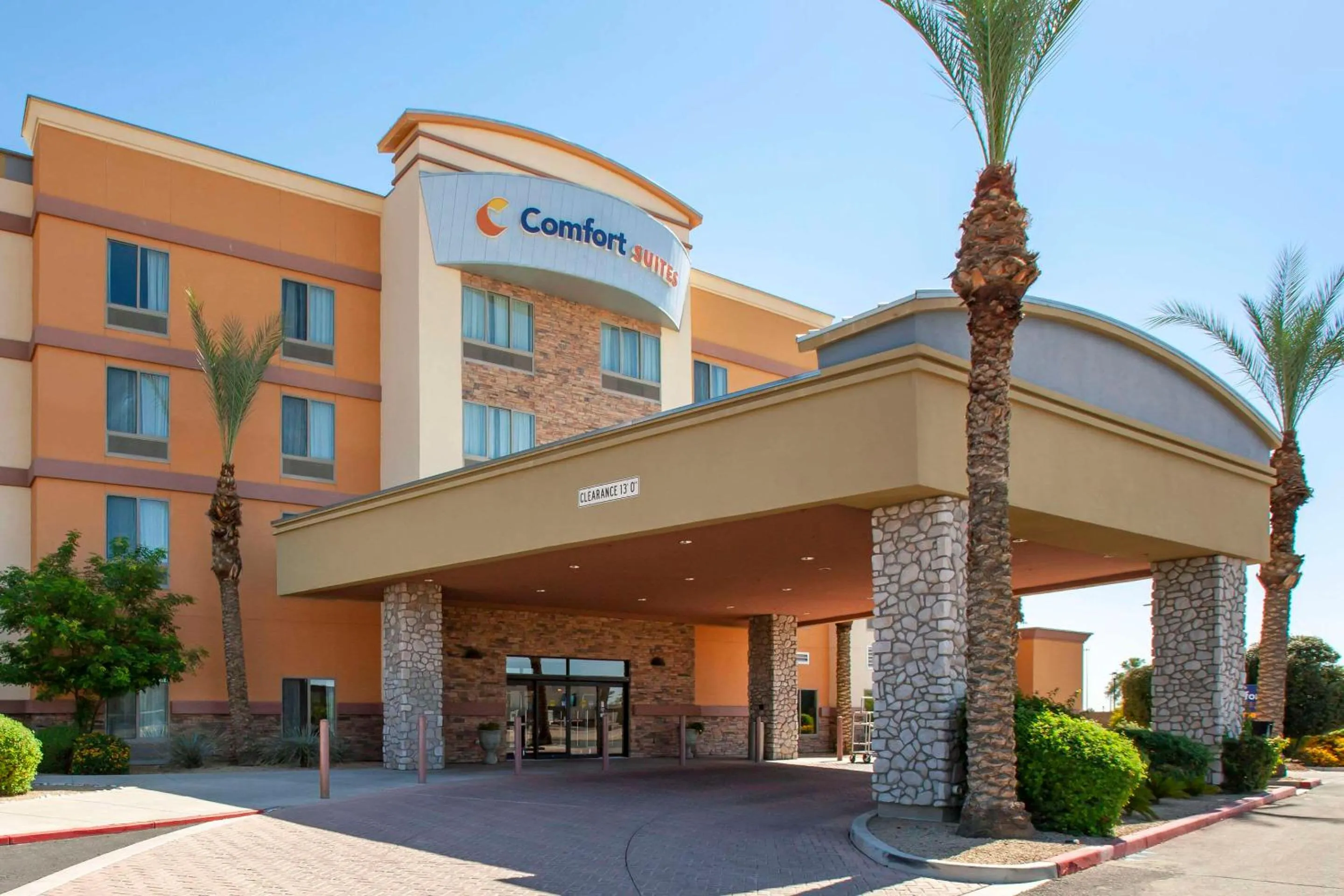 Property building in Comfort Suites Glendale - State Farm Stadium Area