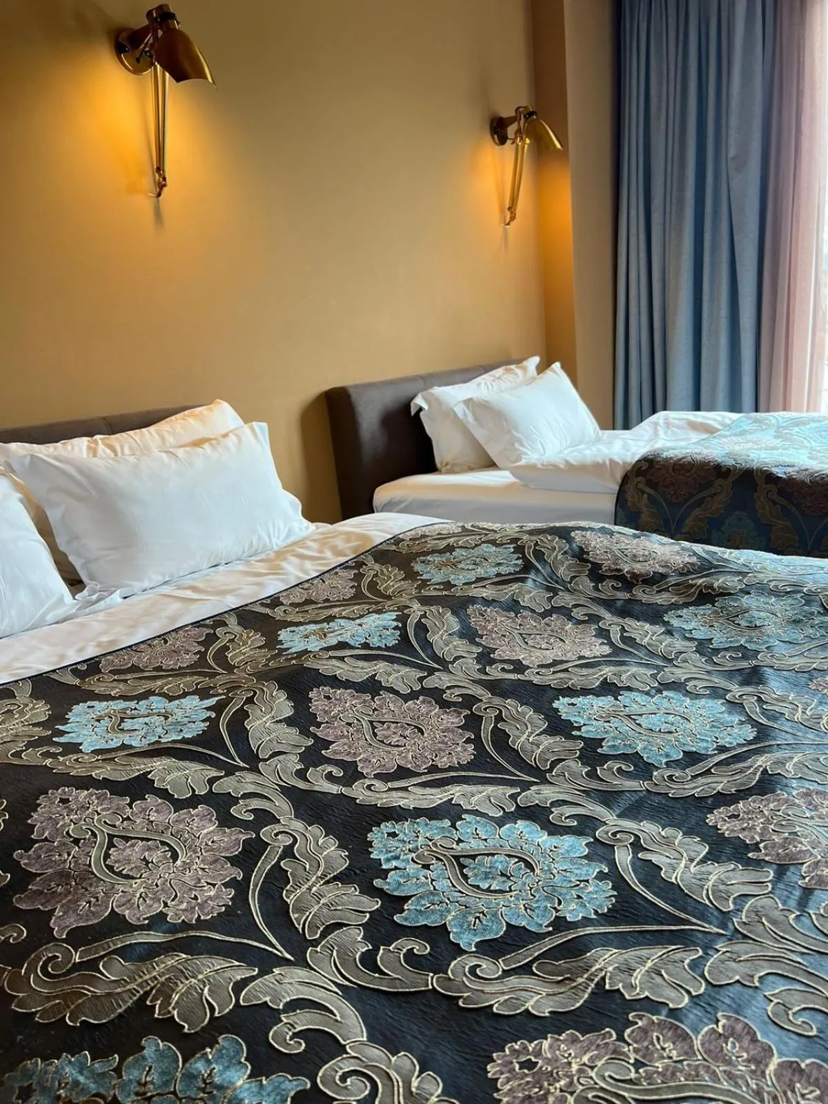 Bedroom, Bed in Brim Hotel