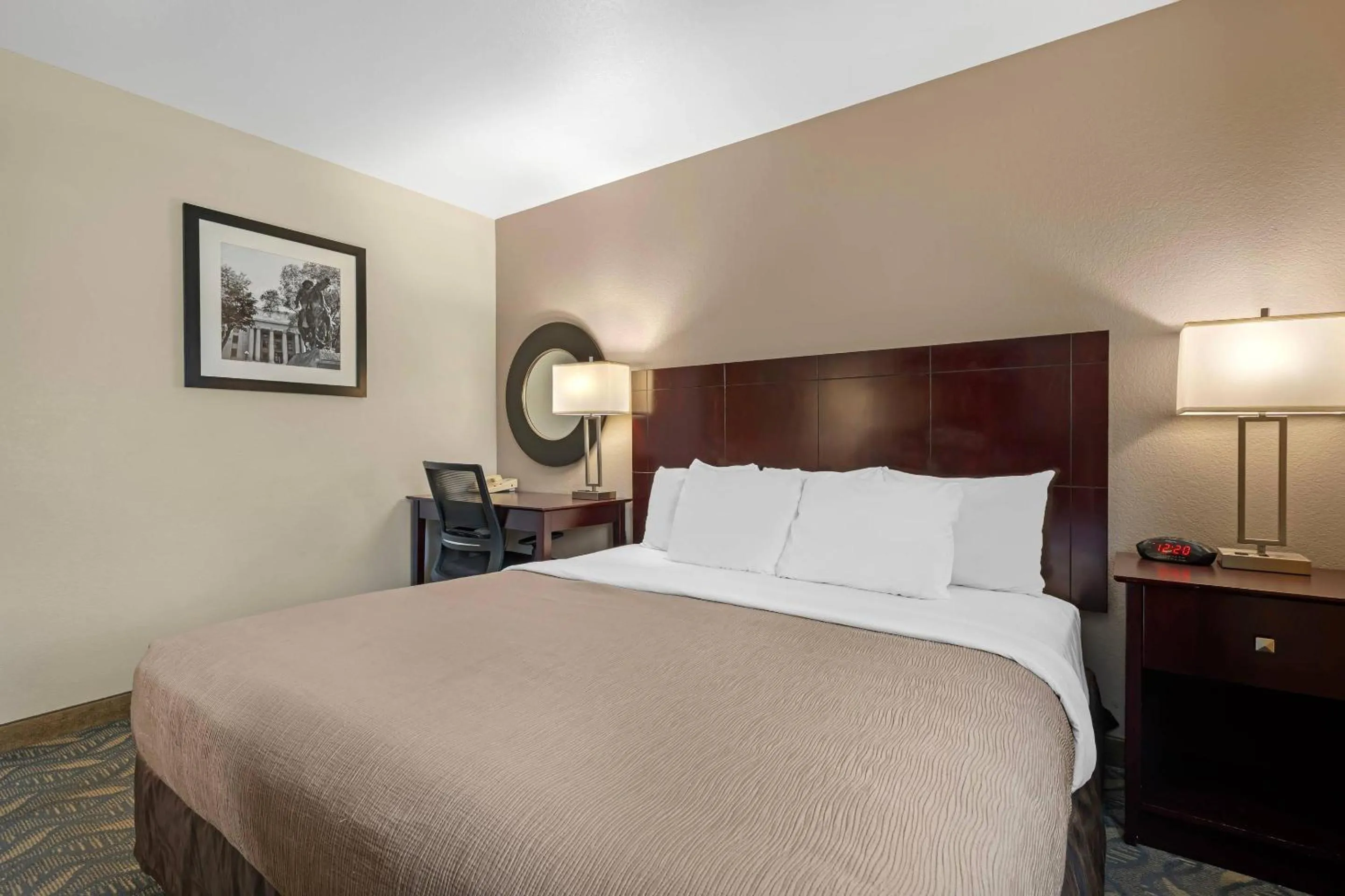 Bedroom, Bed in Quality Inn Prescott