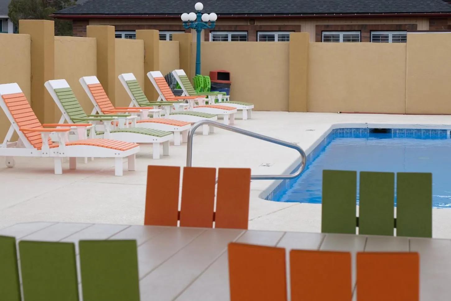 Swimming pool in Quality Inn Holbrook near Petrified Forest