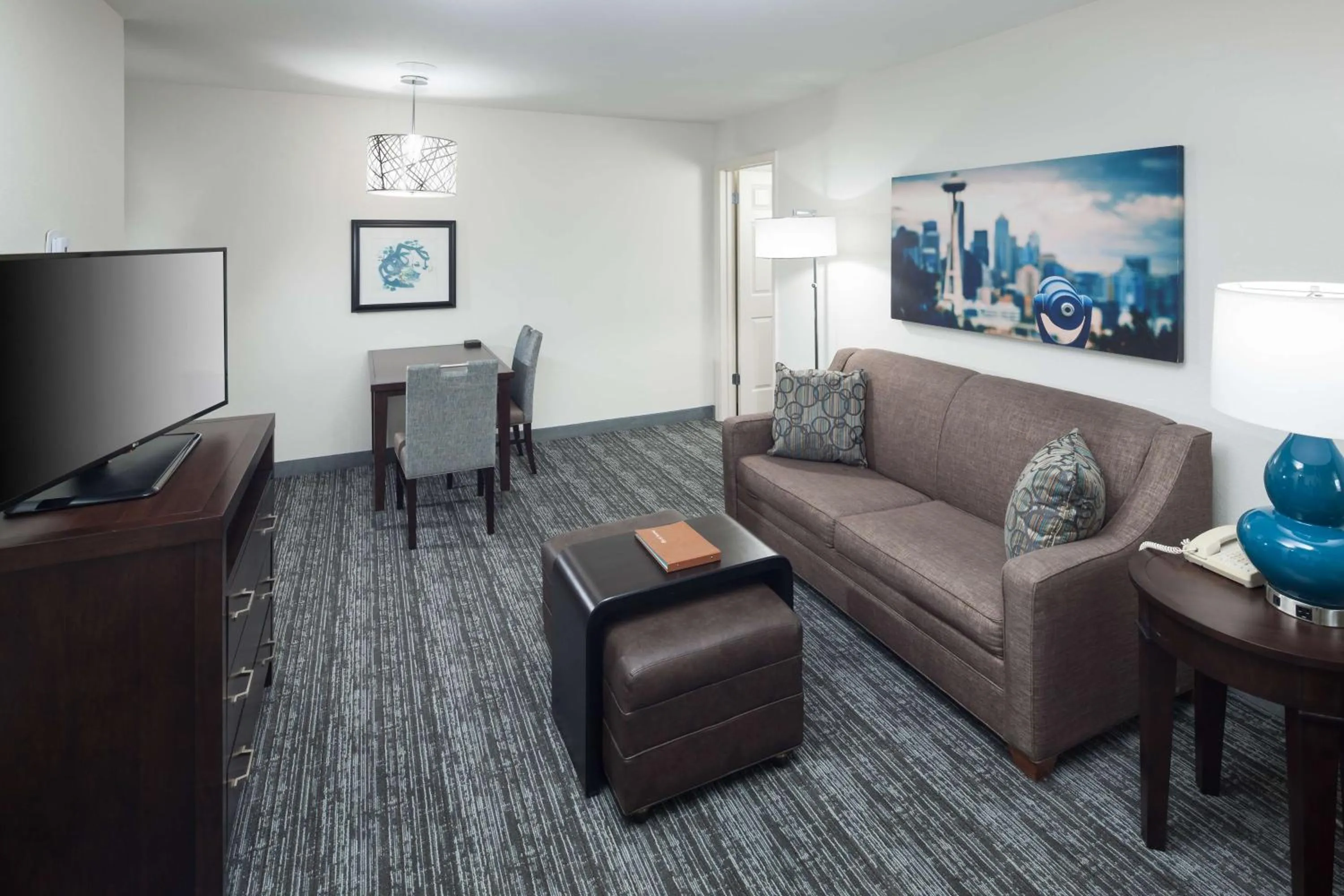 Living room in Homewood Suites by Hilton Seattle-Tacoma Airport/Tukwila
