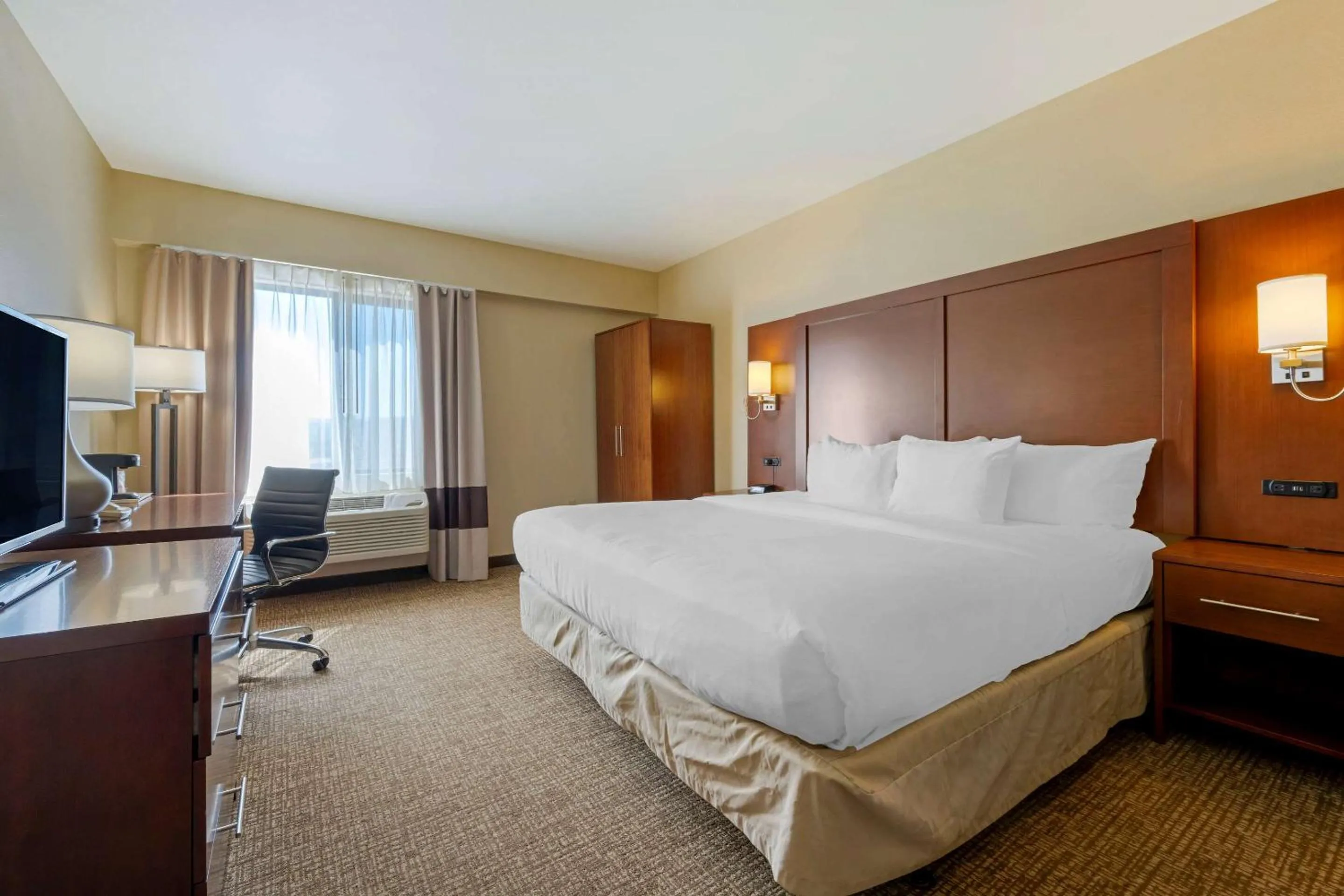 Photo of the whole room, Bed in Comfort Inn Camp Verde I-17