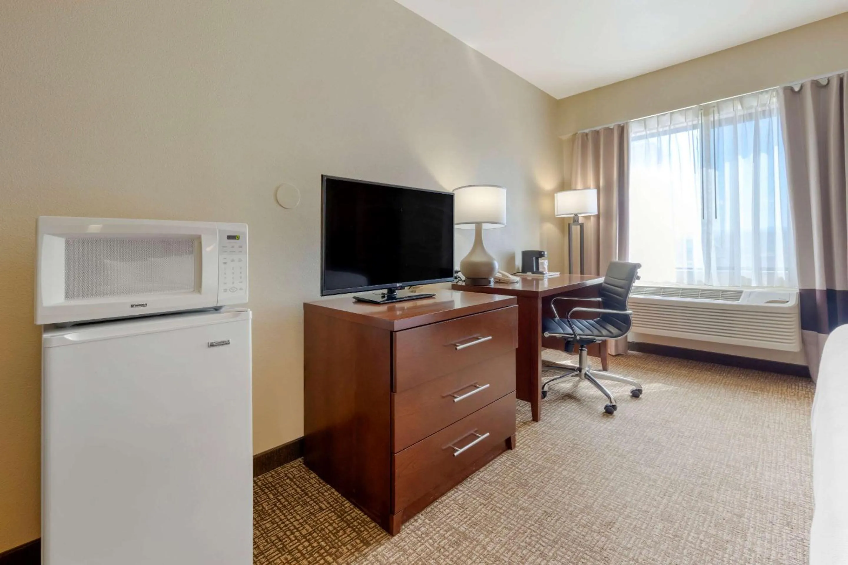 TV and multimedia in Comfort Inn Camp Verde I-17