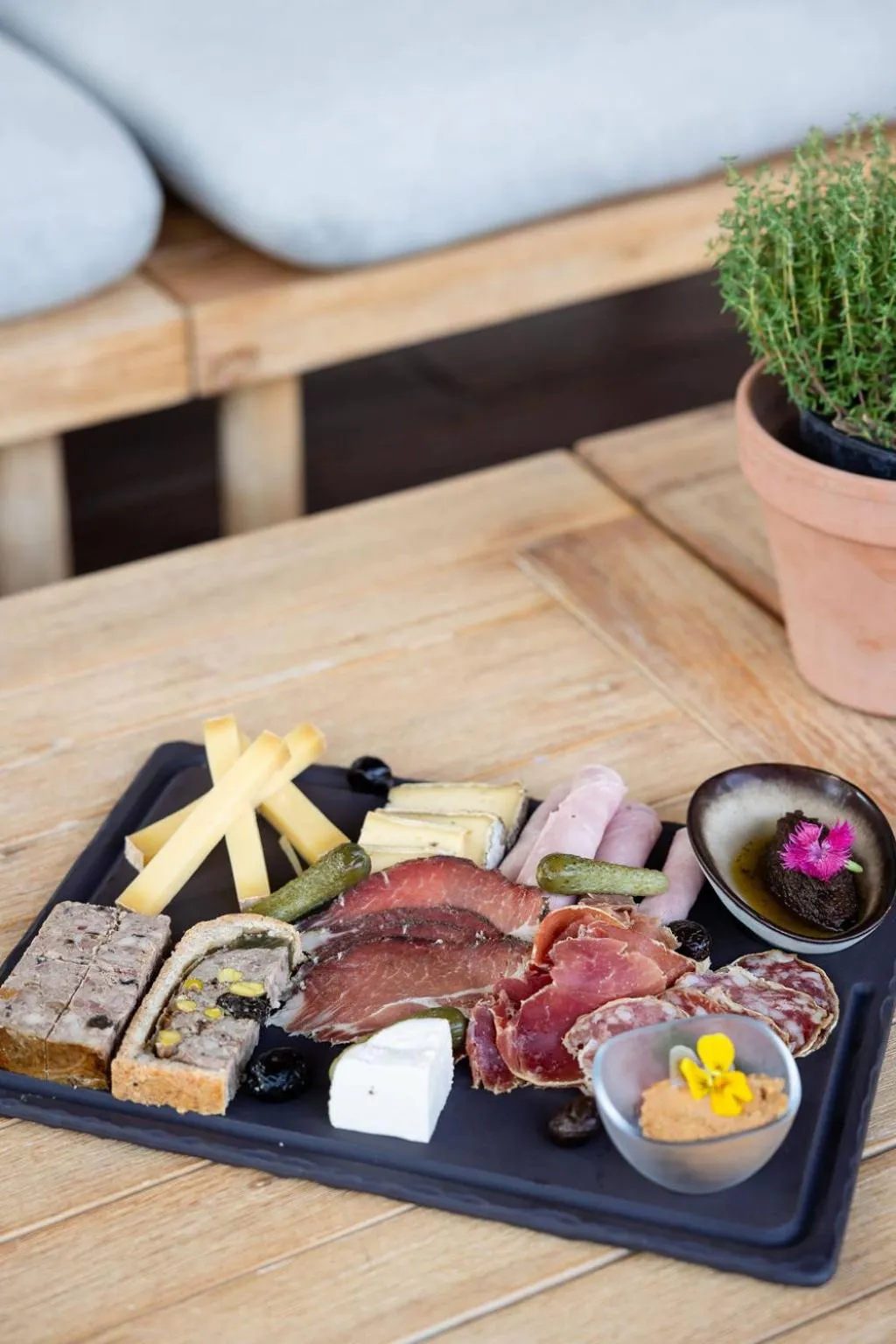 Food and drinks in LA FERME DE LA HUPPE