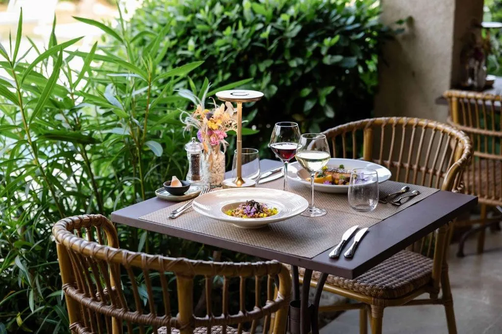 Restaurant/places to eat in LA FERME DE LA HUPPE