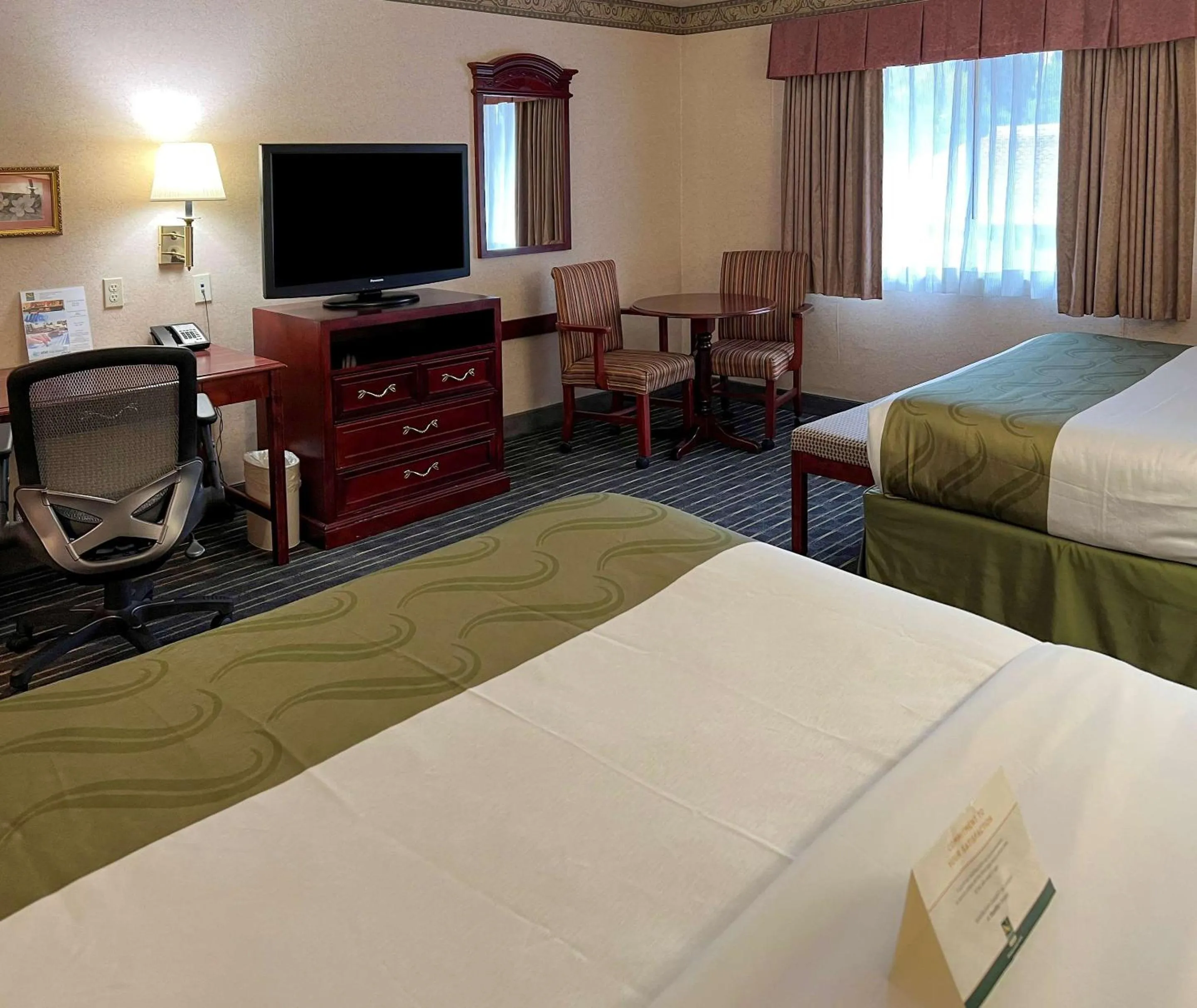 Bedroom in Quality Inn Santa Clara Convention Center