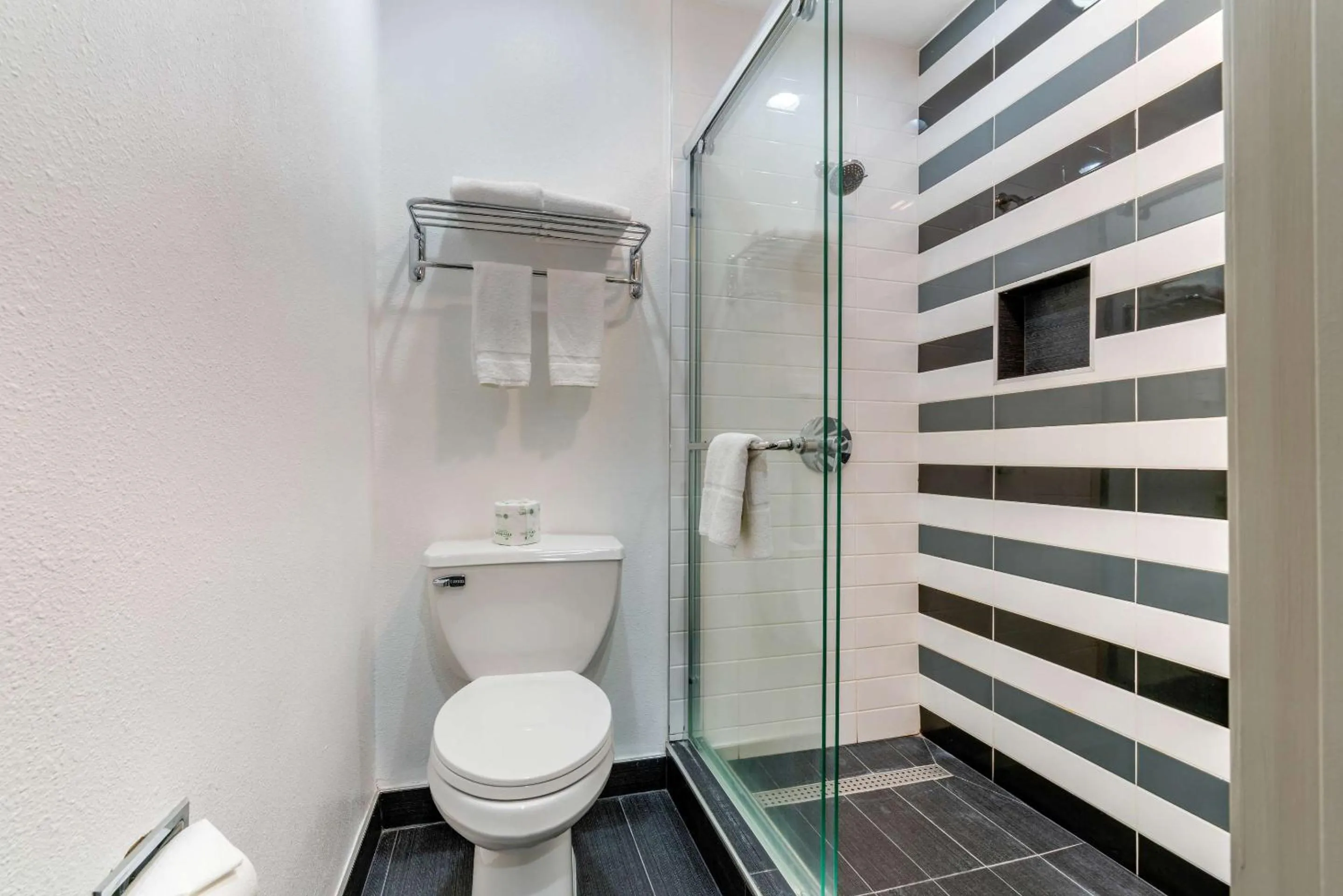 Bedroom in Quality Inn & Suites Vacaville