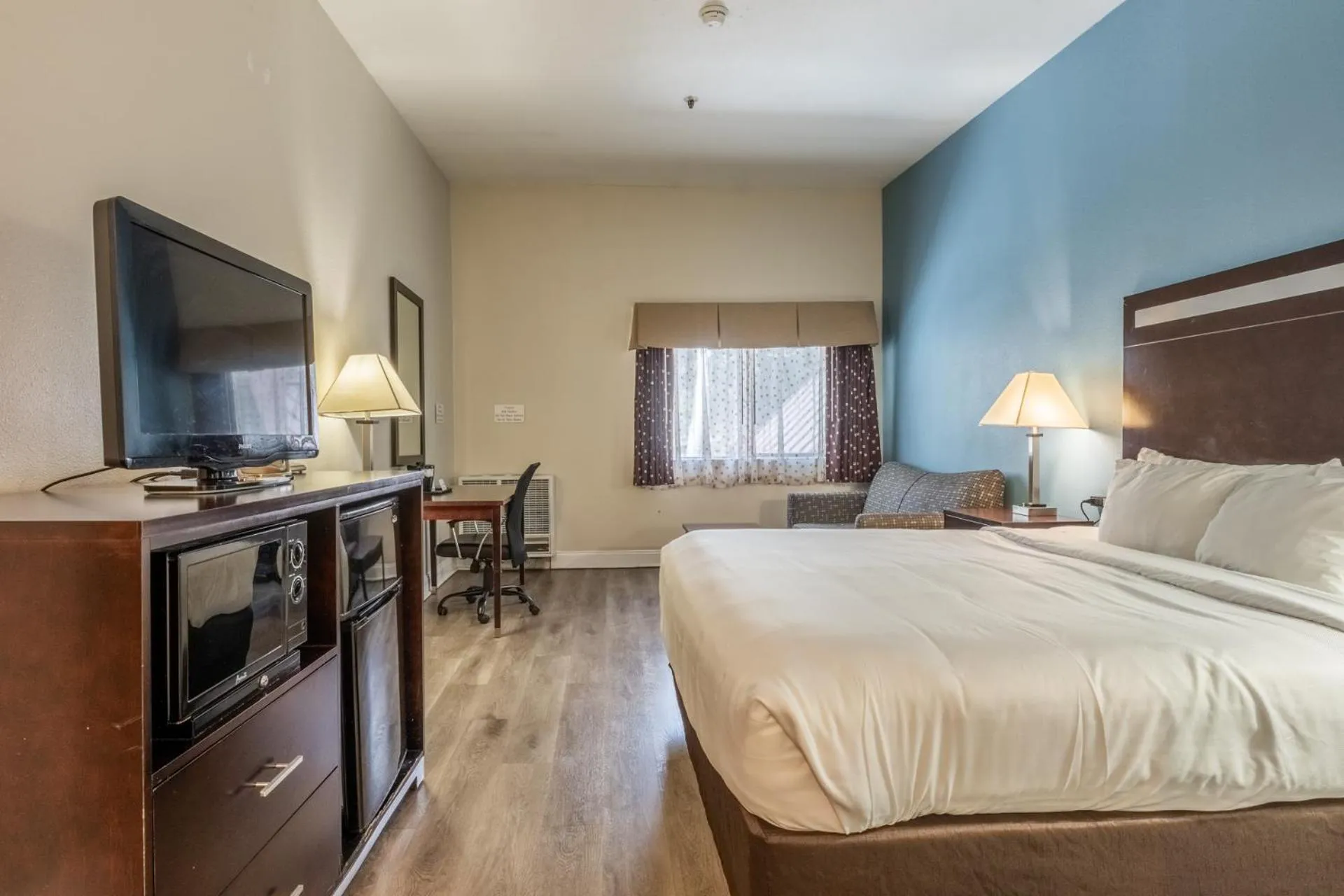 Bed in Quality Inn near Mammoth Mountain Ski Resort