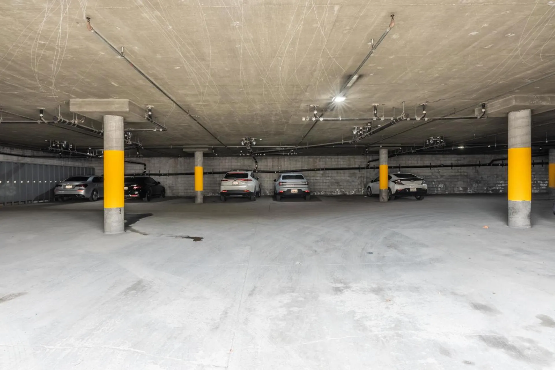 Facade/entrance in Quality Inn near Mammoth Mountain Ski Resort