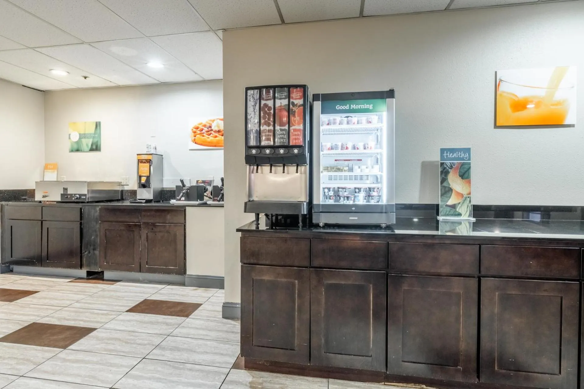 Coffee/tea facilities in Quality Inn near Mammoth Mountain Ski Resort