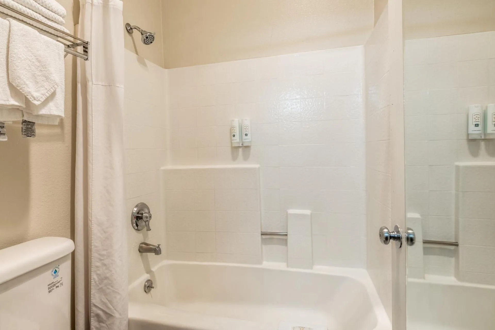 Shower in Quality Inn near Mammoth Mountain Ski Resort