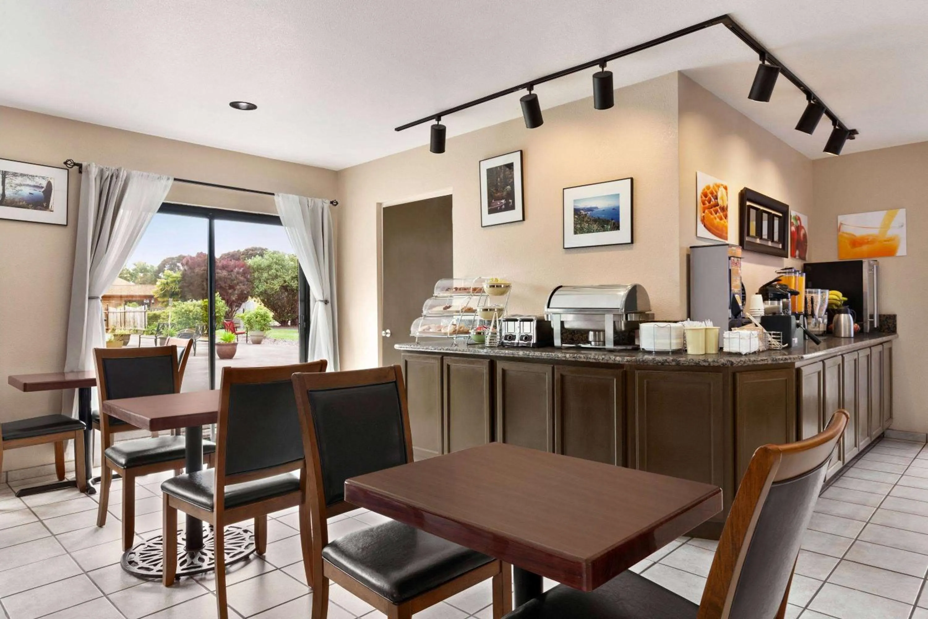 Breakfast in Ramada by Wyndham Arcata