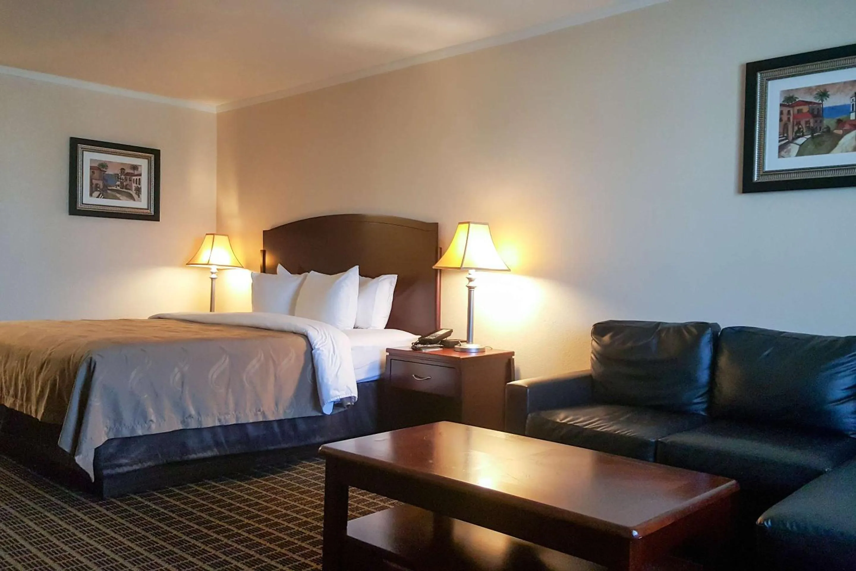 Bedroom, Bed in Quality Inn Temecula Valley Wine Country