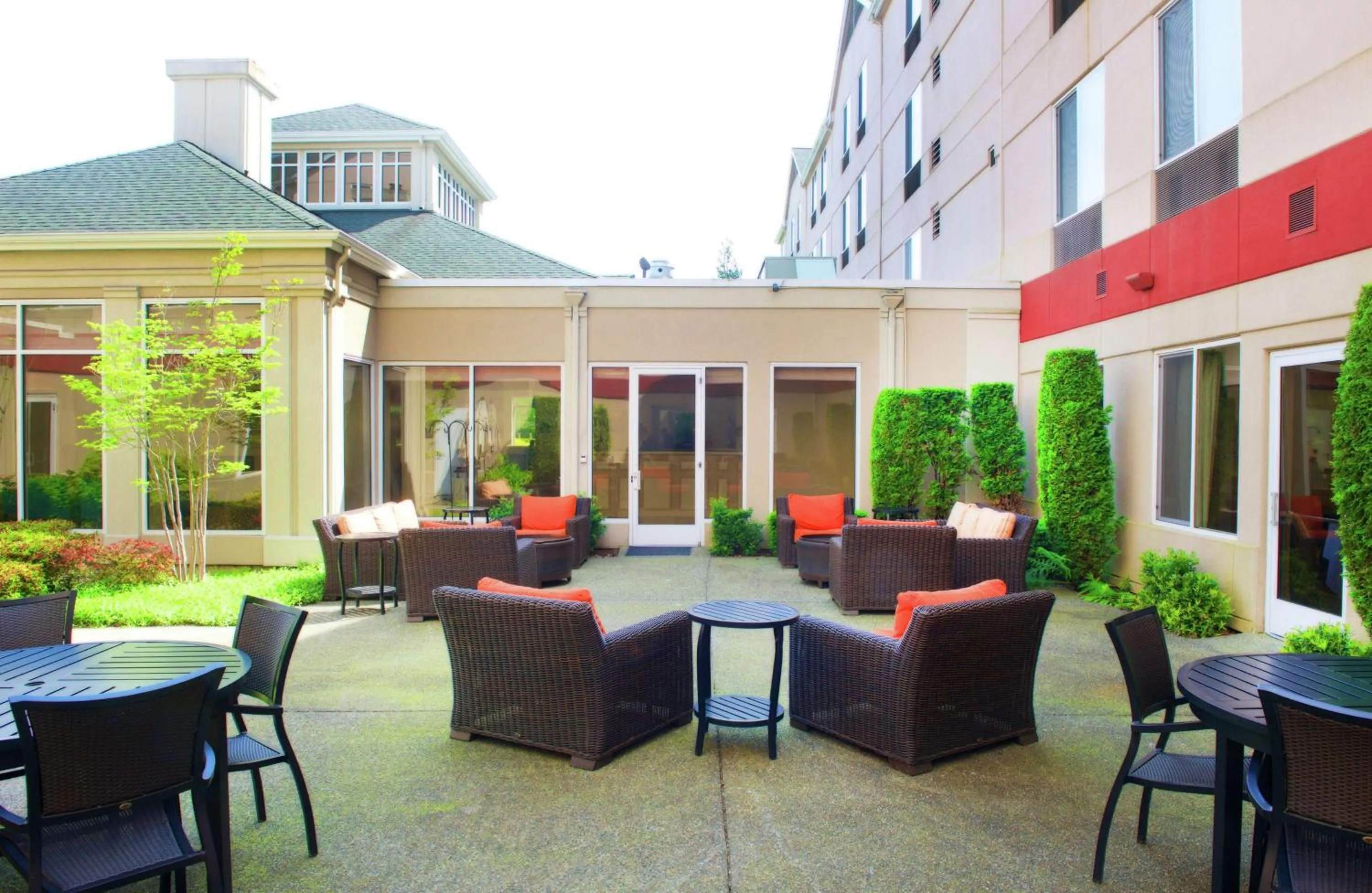 Property building in Hilton Garden Inn Seattle/Renton