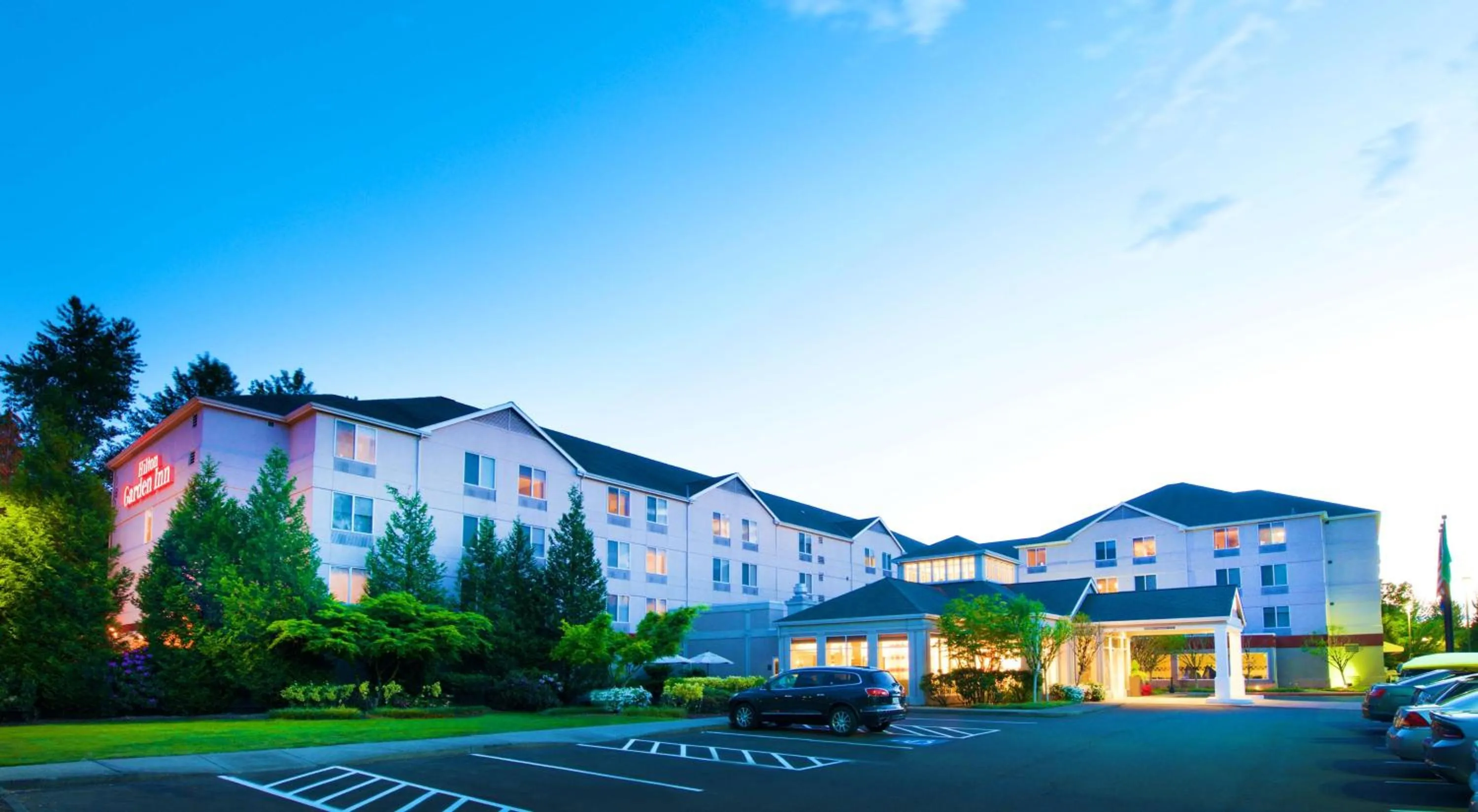 Property building in Hilton Garden Inn Seattle/Renton