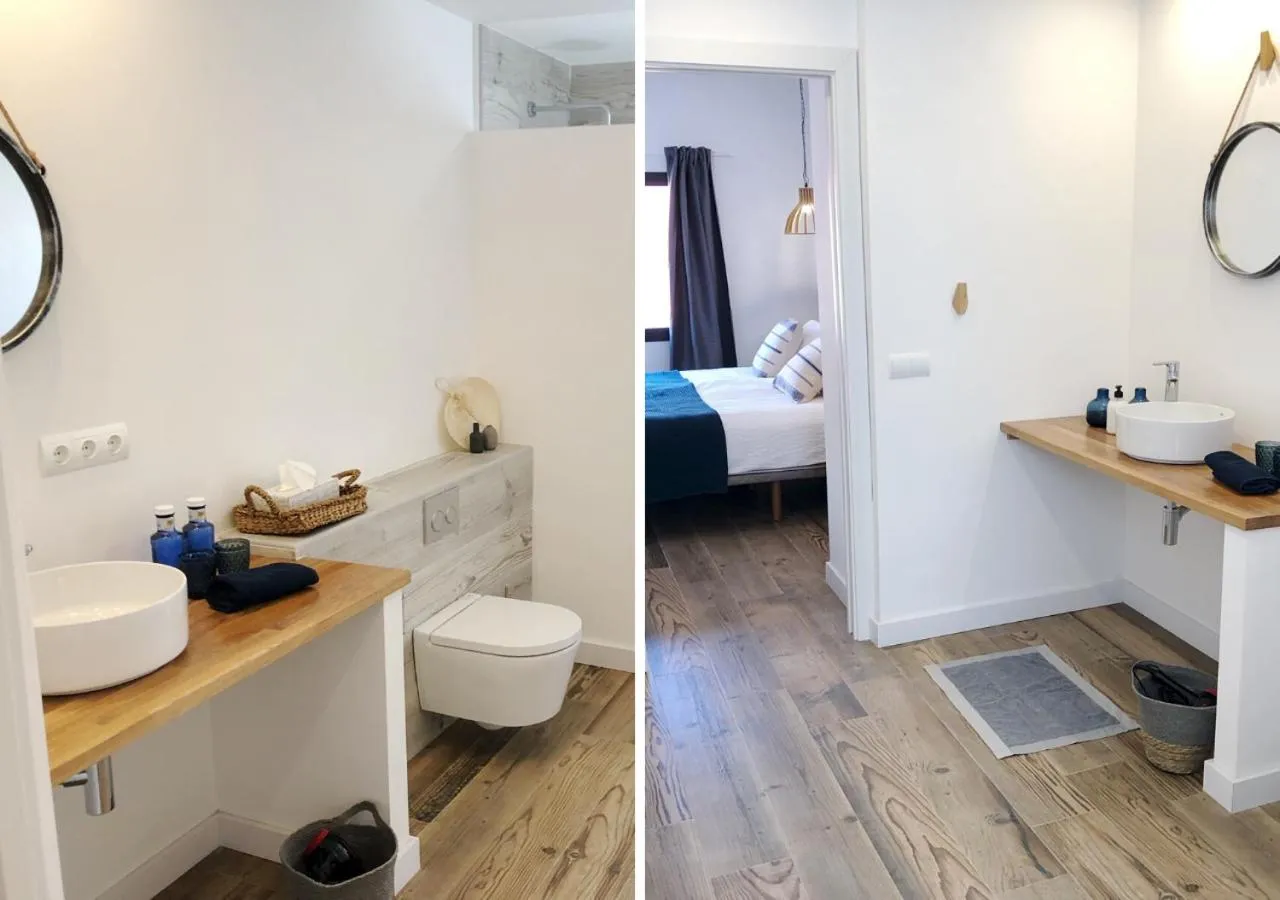 Bathroom, Bed in Pardela Menorca