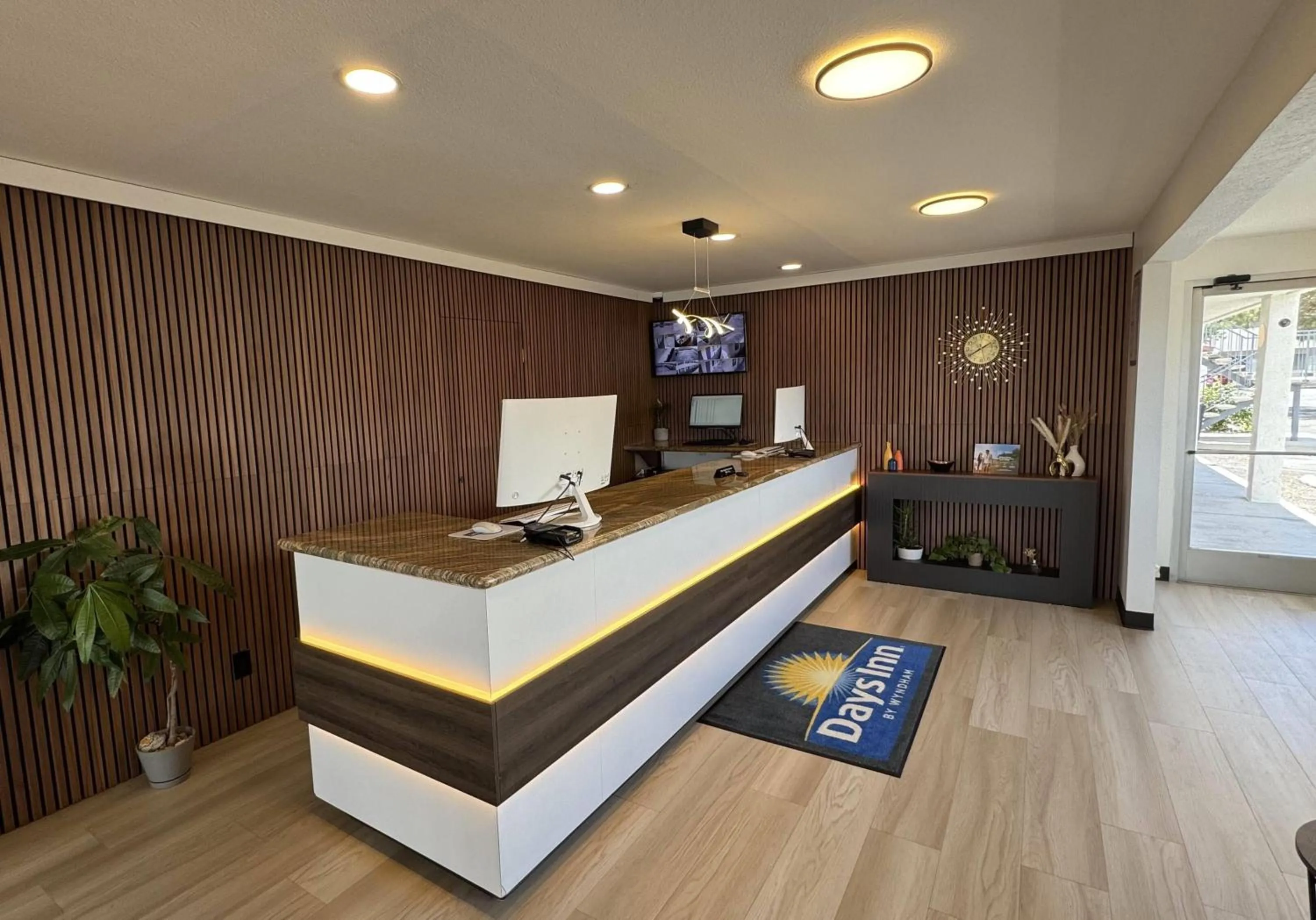 Lobby or reception in Days Inn by Wyndham Ridgecrest near China Lake Naval Station