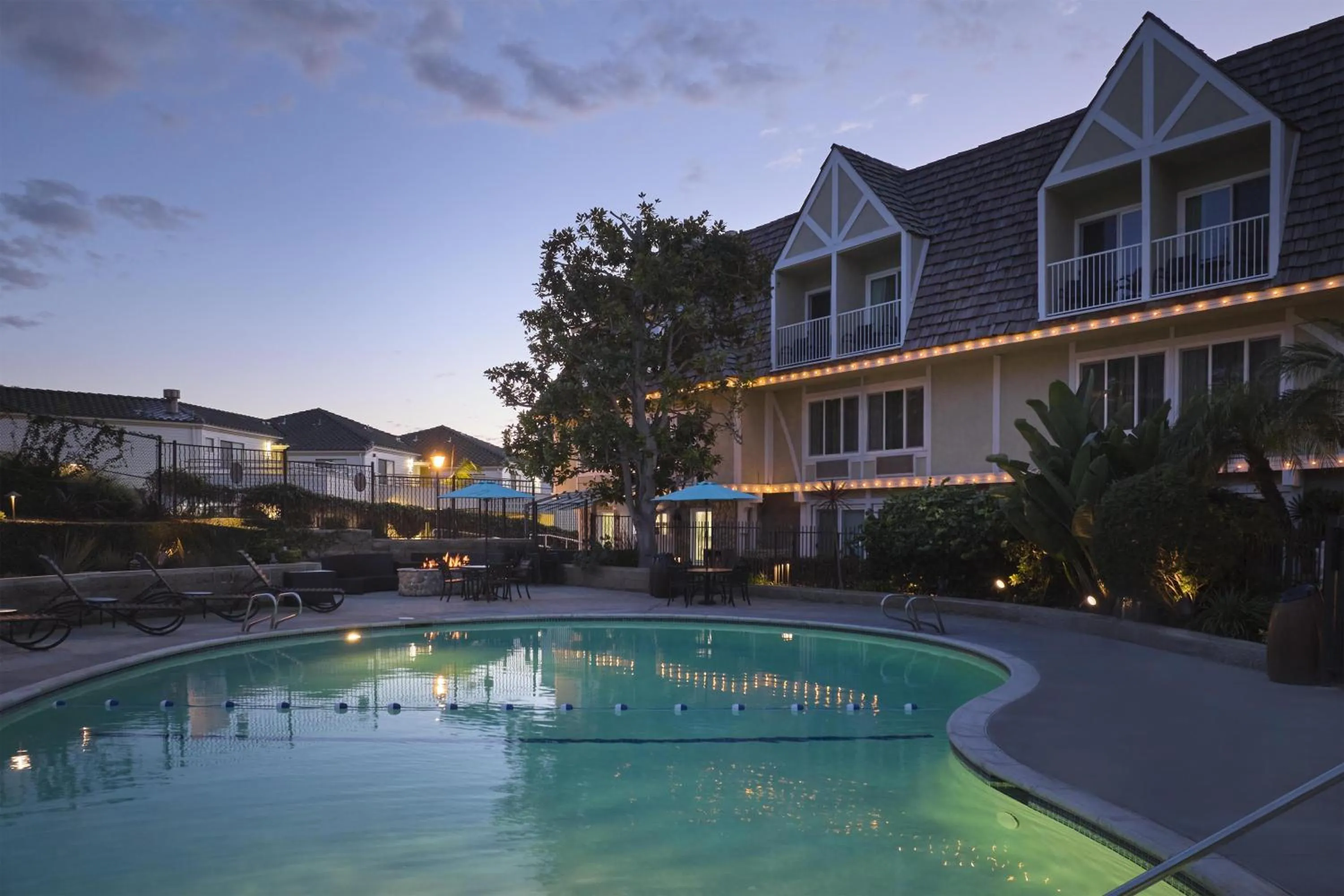 Pool view in Best Western Premier Hotel Del Mar