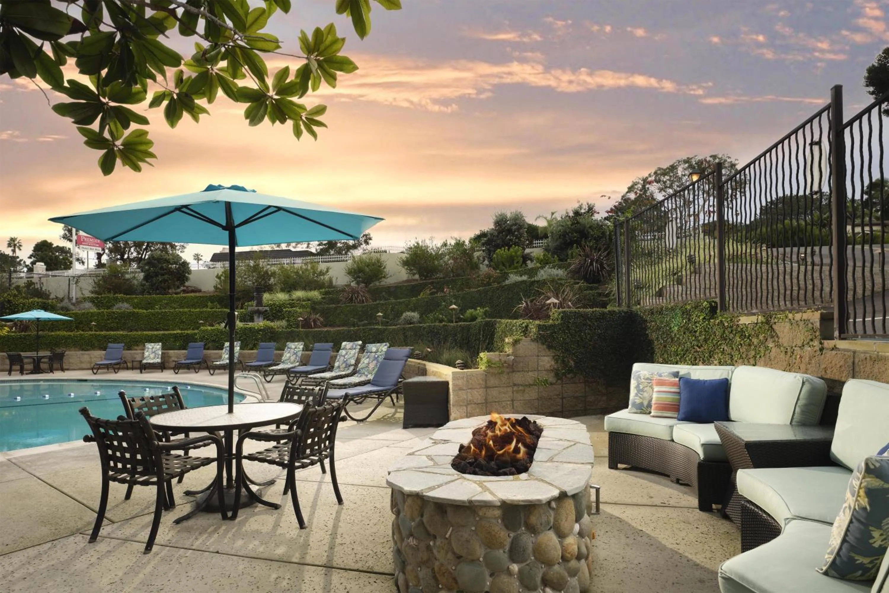 Pool view in Best Western Premier Hotel Del Mar