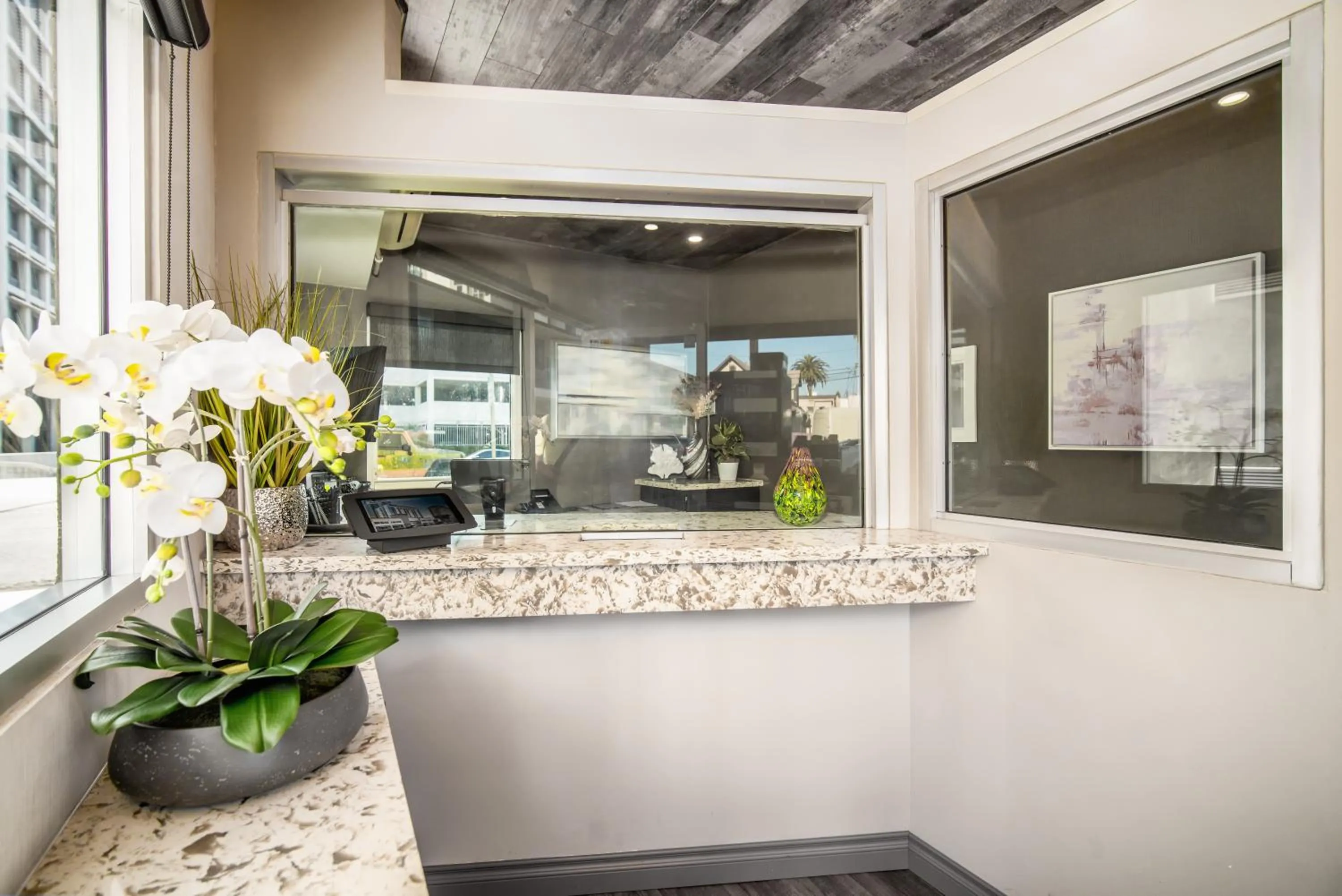 Inn at 50 Long Beach Convention Center