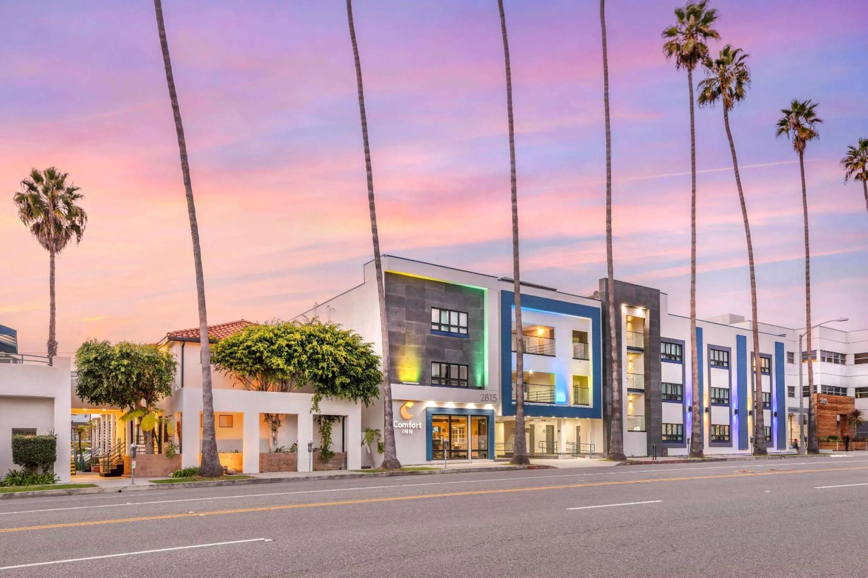 Property building in Comfort Inn Santa Monica - West Los Angeles